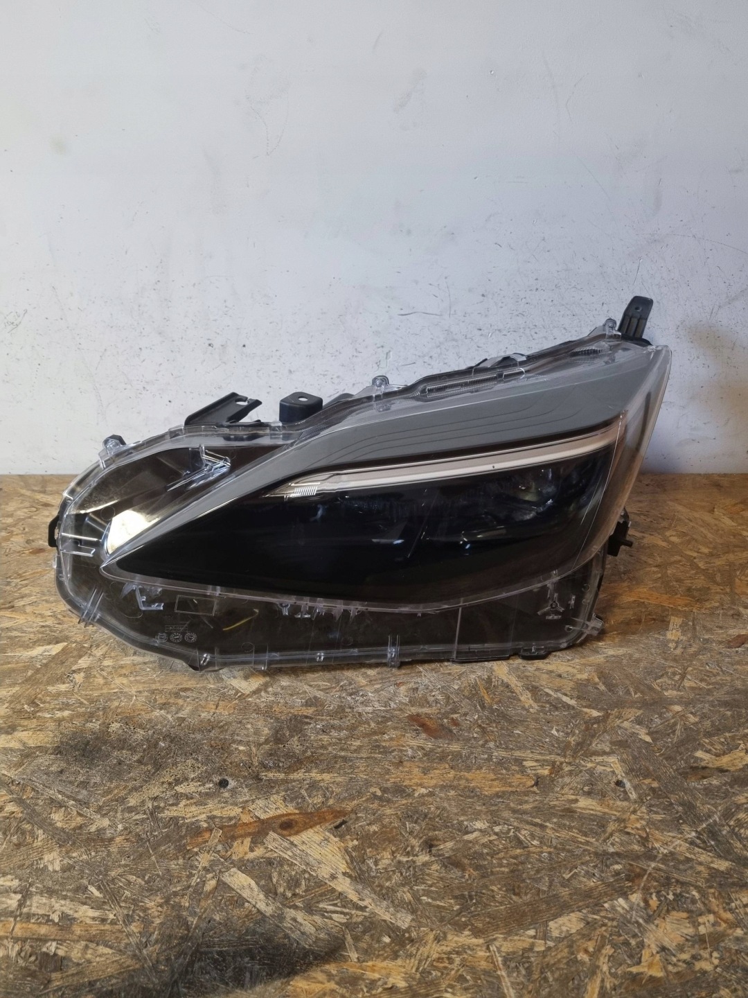 Frontscheinwerfer Toyota Yaris Cross XPB1F LED Links Scheinwerfer Headlight - Thumbnail 1