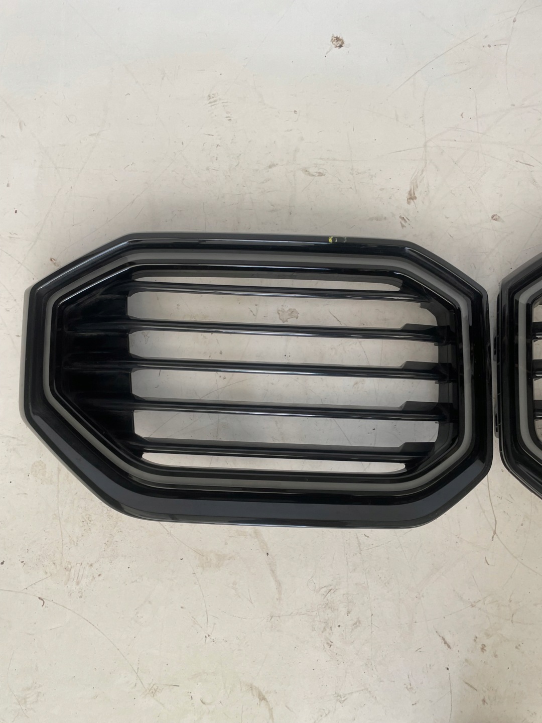 BMW XM G09 Kühlergrill FRONTGRILL Kühlergitter 1572402 - Thumbnail 3