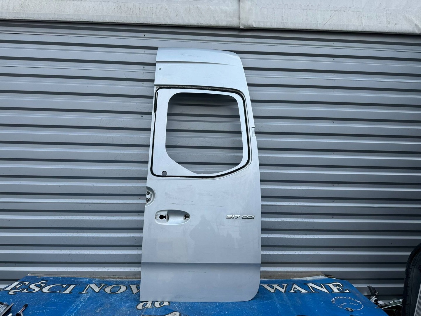 Mercedes-Benz Sprinter W910 Tür Hinten Rechts Door A9077422300 - Thumbnail 1
