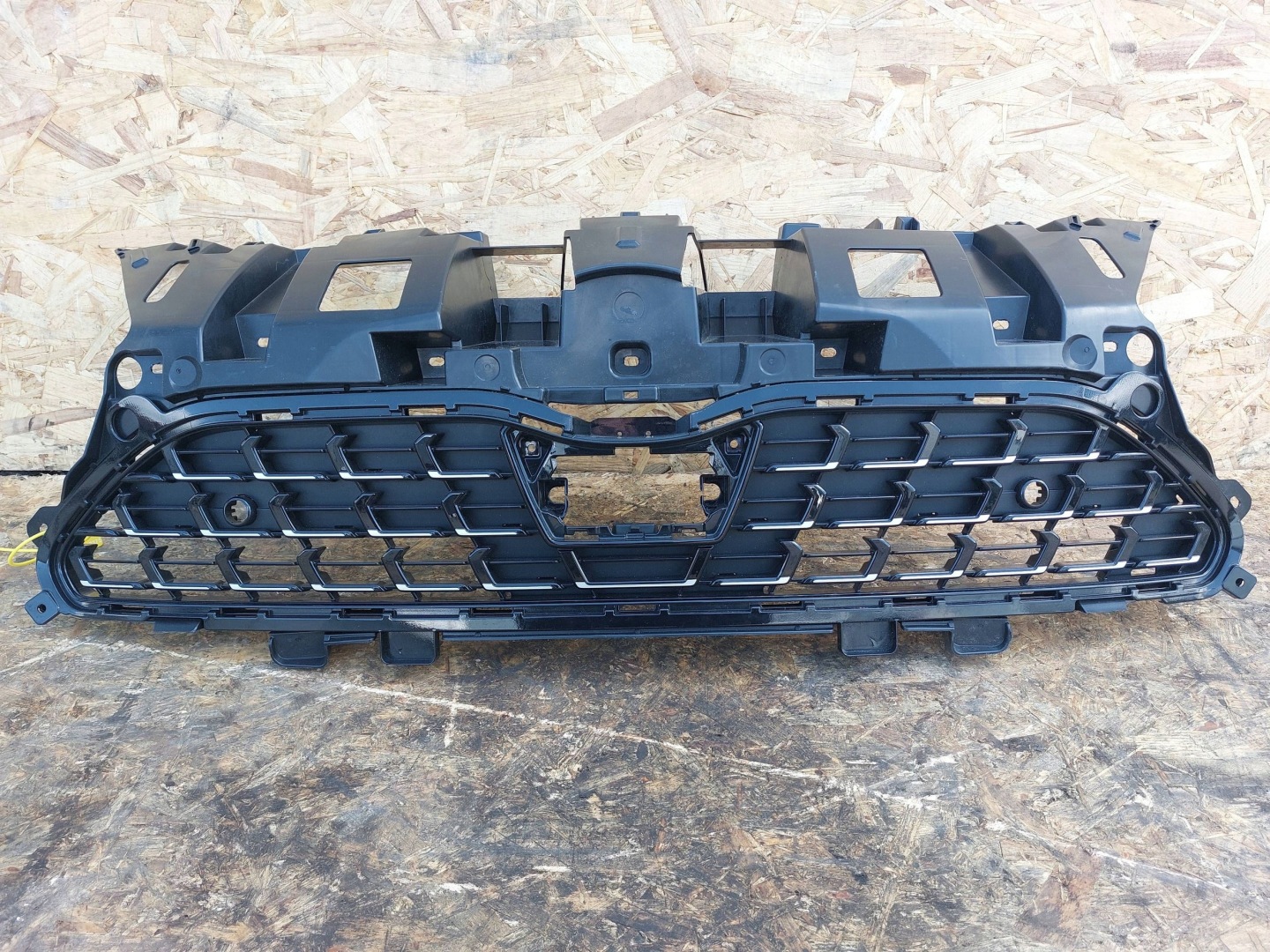 Toyota Yaris Cross XPB1F Kühlergrill FRONTGRILL Kühlergitter 531150D021 - Thumbnail 1