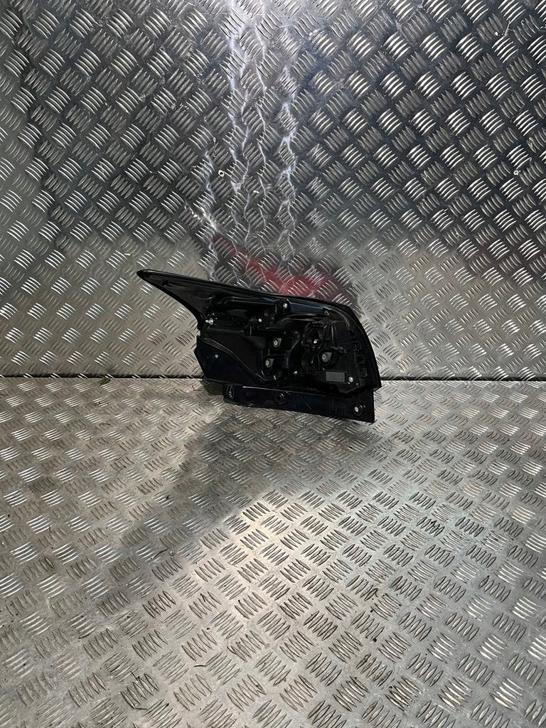 Toyota Yaris I P1 Rückleuchte 81561K0040 Rearlamp - Thumbnail 3