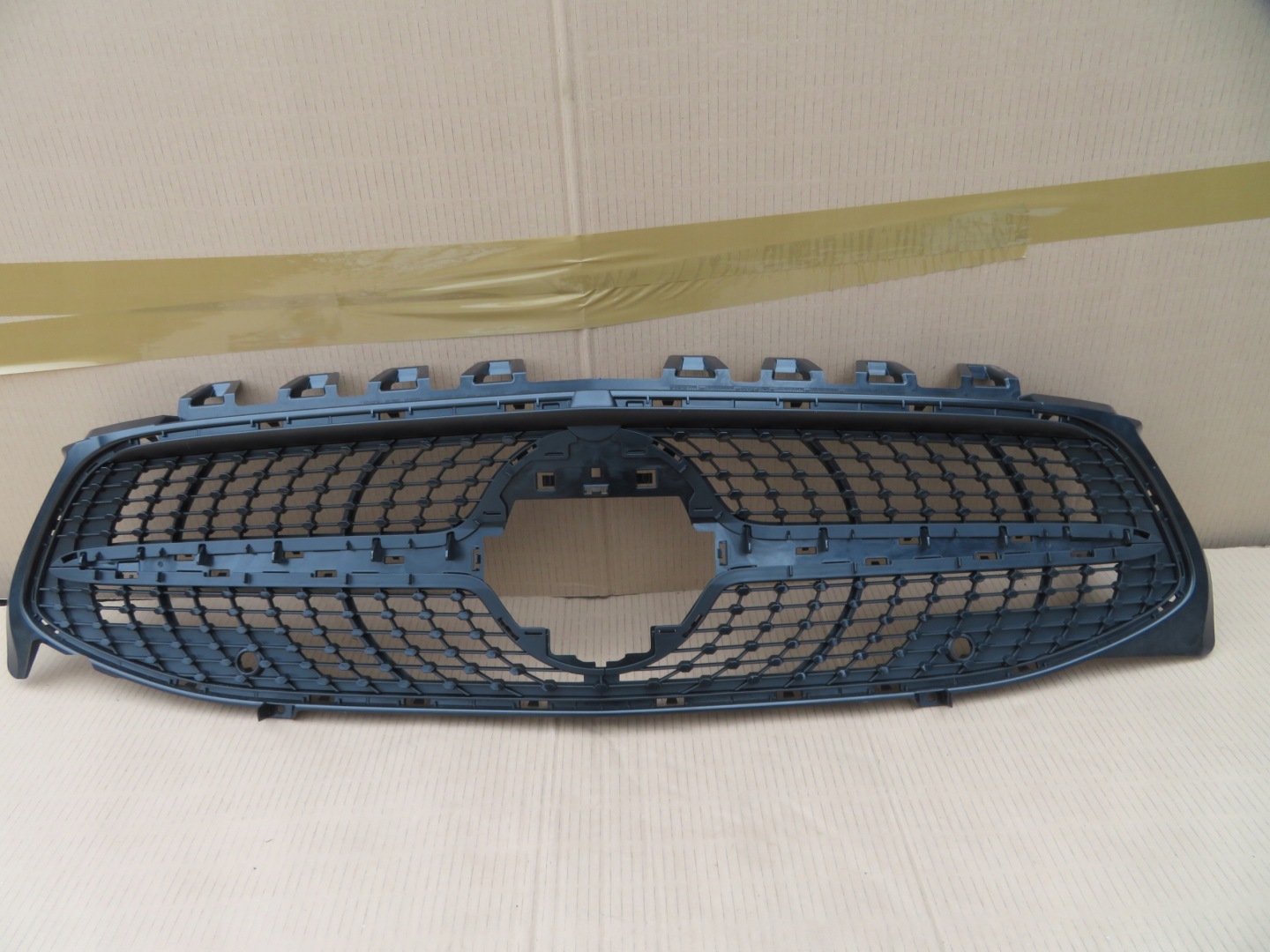 Mercedes-Benz CLA C118 Kühlergrill FRONTGRILL Kühlergitter A1188880000 - Thumbnail 1