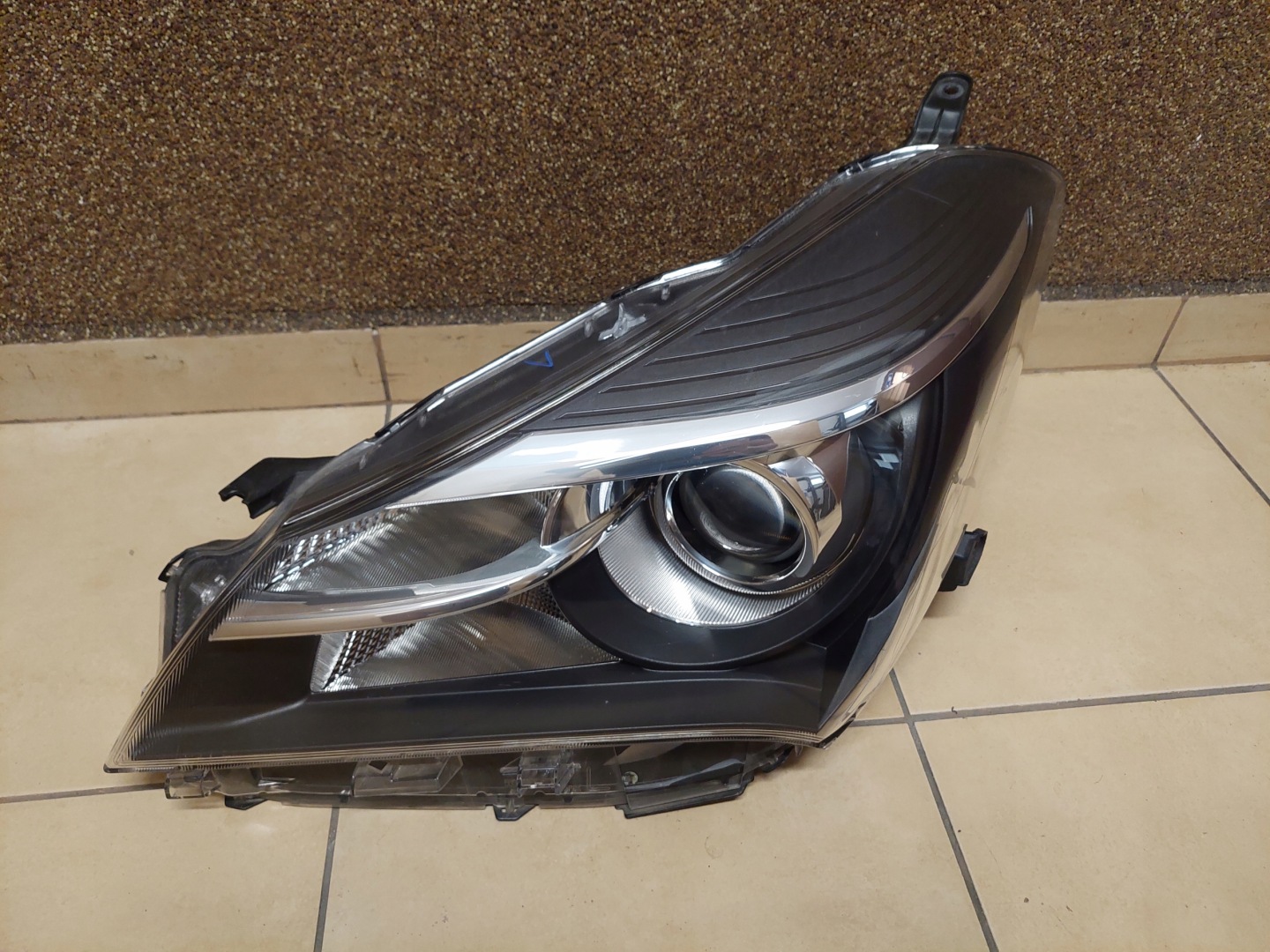 Frontscheinwerfer Toyota Yaris I P1 LED Links Scheinwerfer Headlight - Thumbnail 2