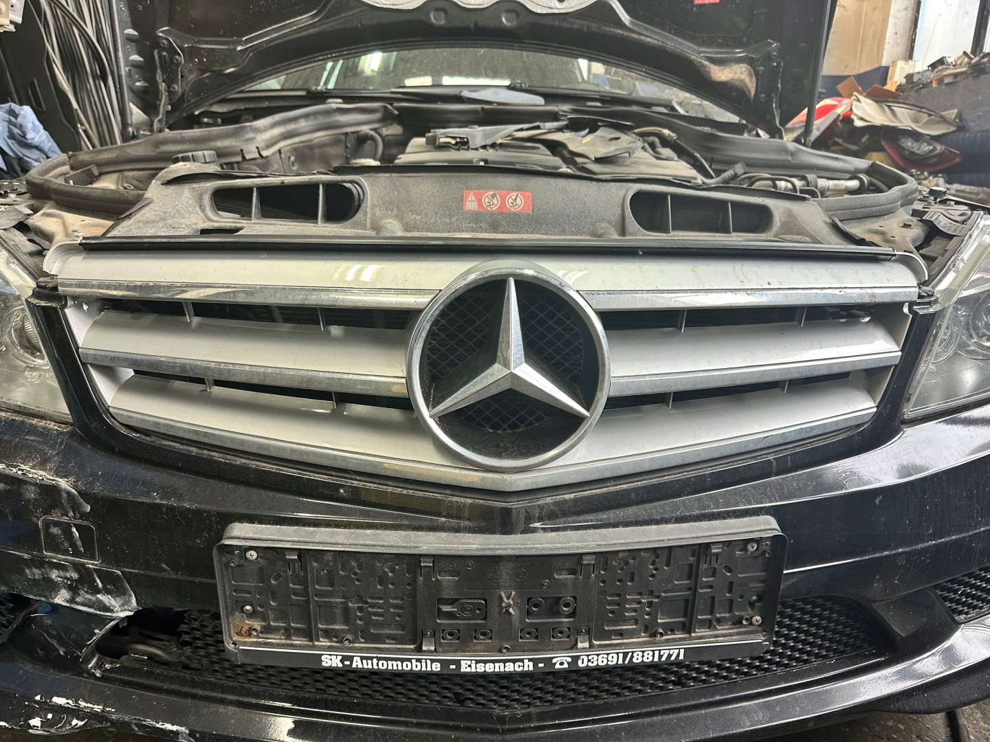 Mercedes-Benz C-Klasse W204 Kühlergrill FRONTGRILL Kühlergitter - Thumbnail 1