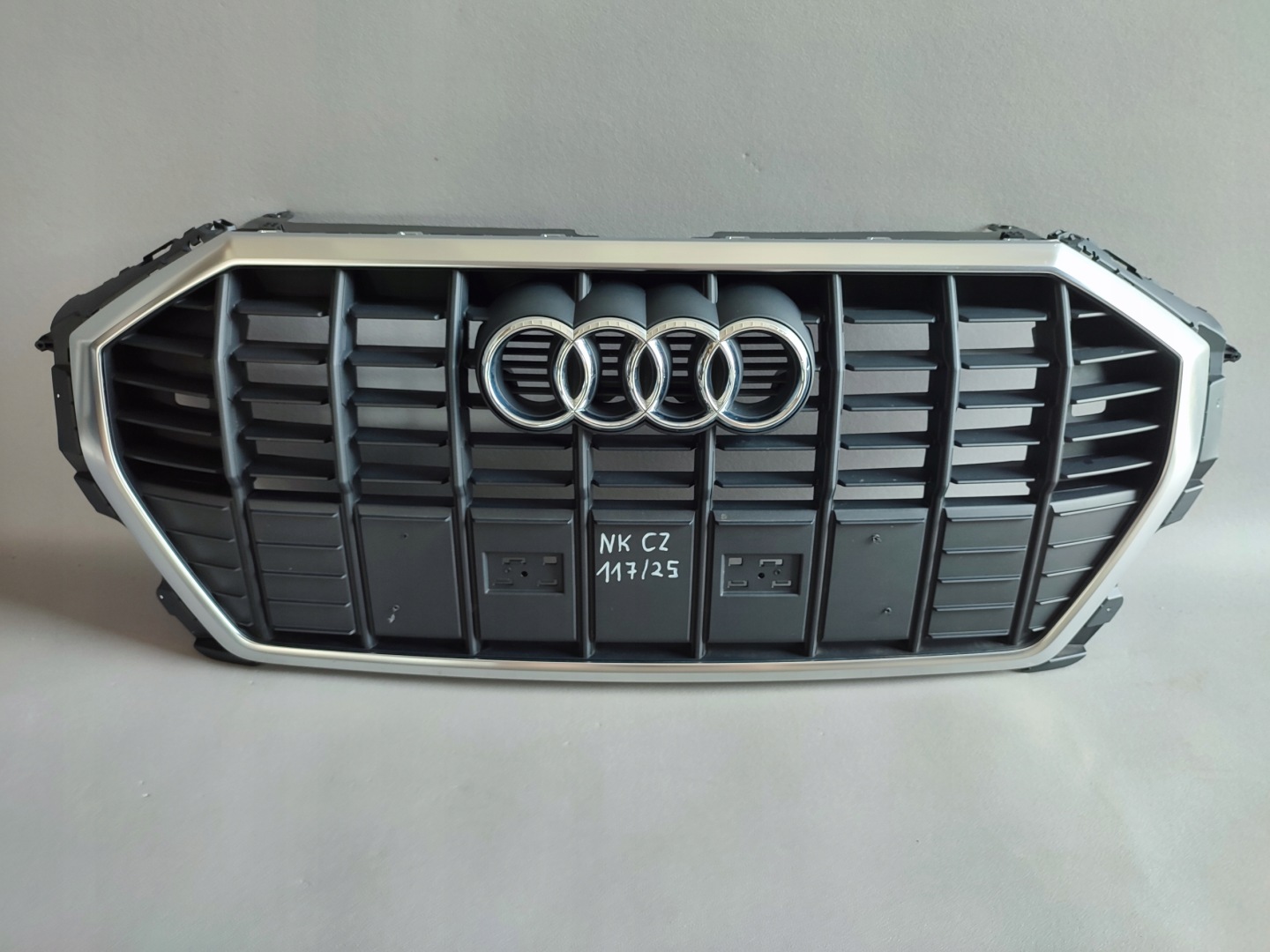 Audi Q3 Kühlergrill FRONTGRILL Kühlergitter 83A853651KI - Thumbnail 1