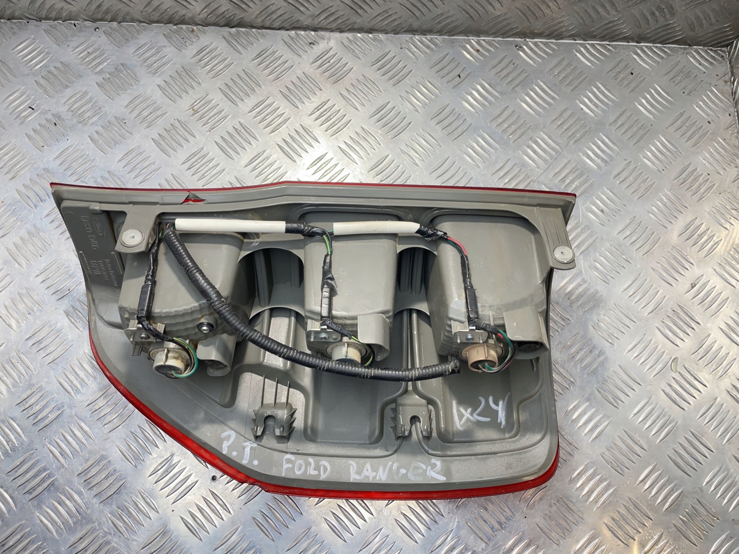 Ford Ranger 4 Mk4 Rückleuchte DB3913405AUTO Rearlamp - Thumbnail 11