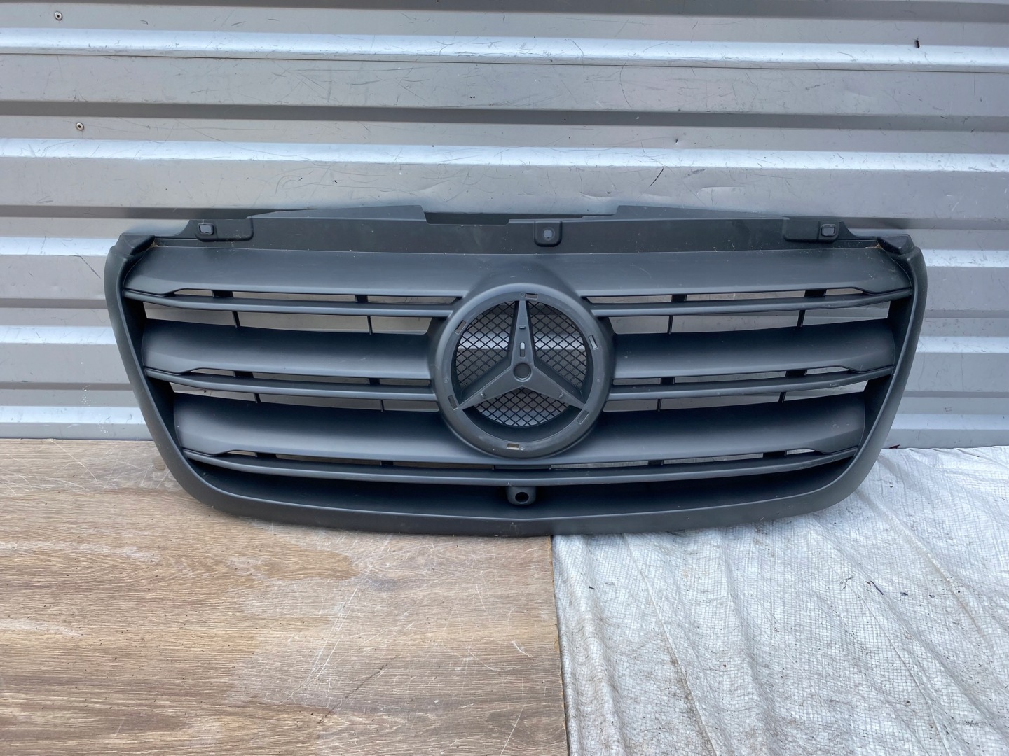 Mercedes-Benz Sprinter W910 Kühlergrill FRONTGRILL Kühlergitter A9108852600 - Thumbnail 1