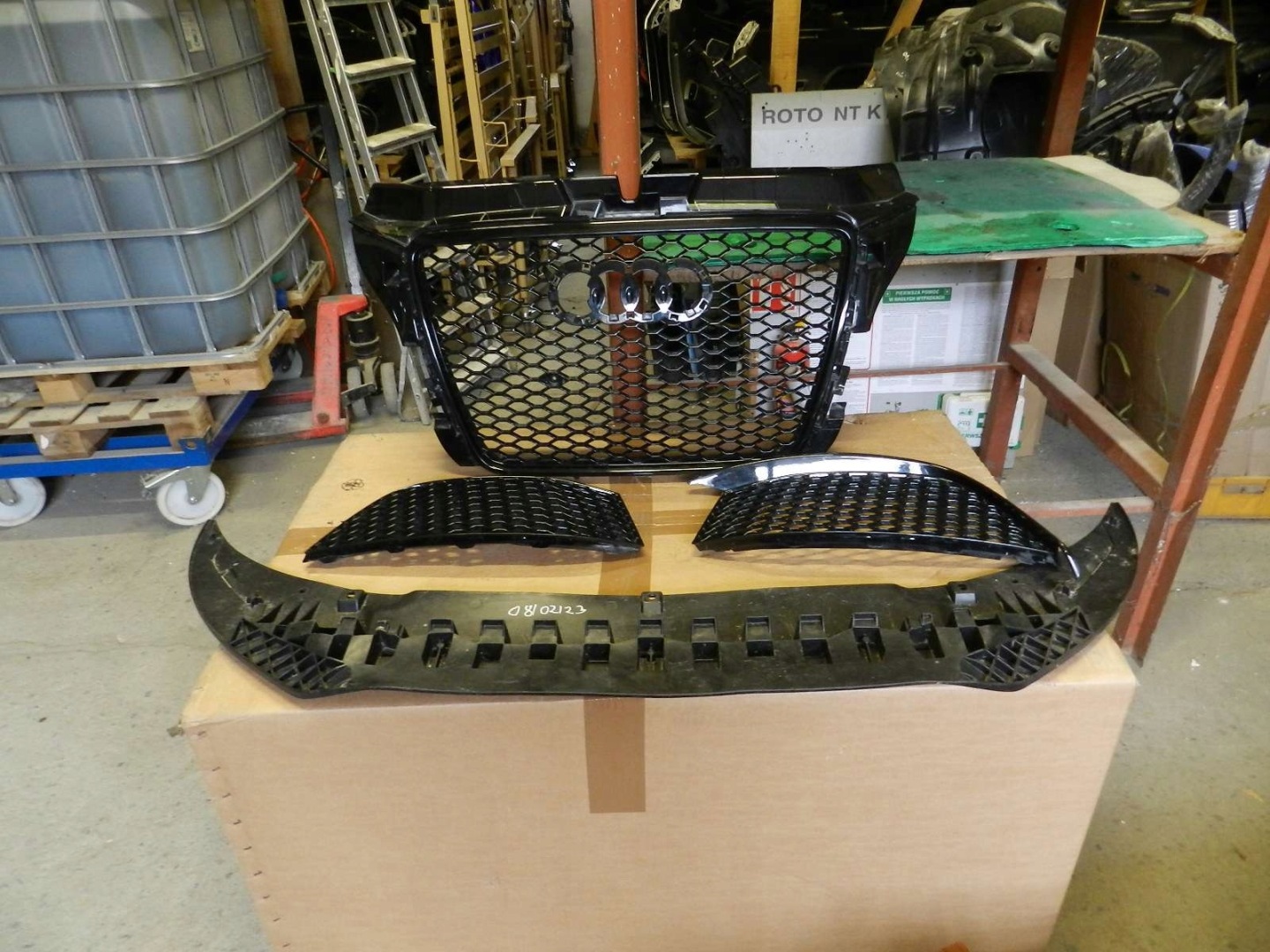 Audi 8P0 Kühlergrill FRONTGRILL Kühlergitter 8P0853651T0 - Thumbnail 1
