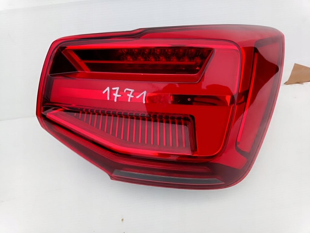 Audi Q2 Rückleuchte 4H0945096N Rearlamp - Thumbnail 1
