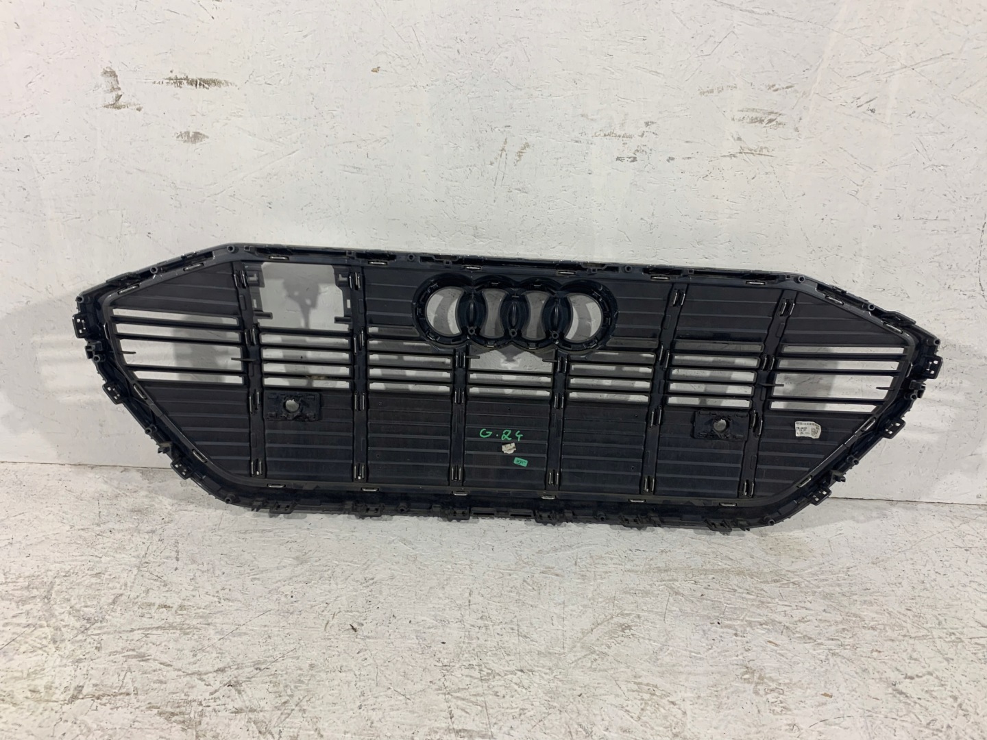Audi e-tron Kühlergrill FRONTGRILL Kühlergitter 4KE853651 - Thumbnail 7