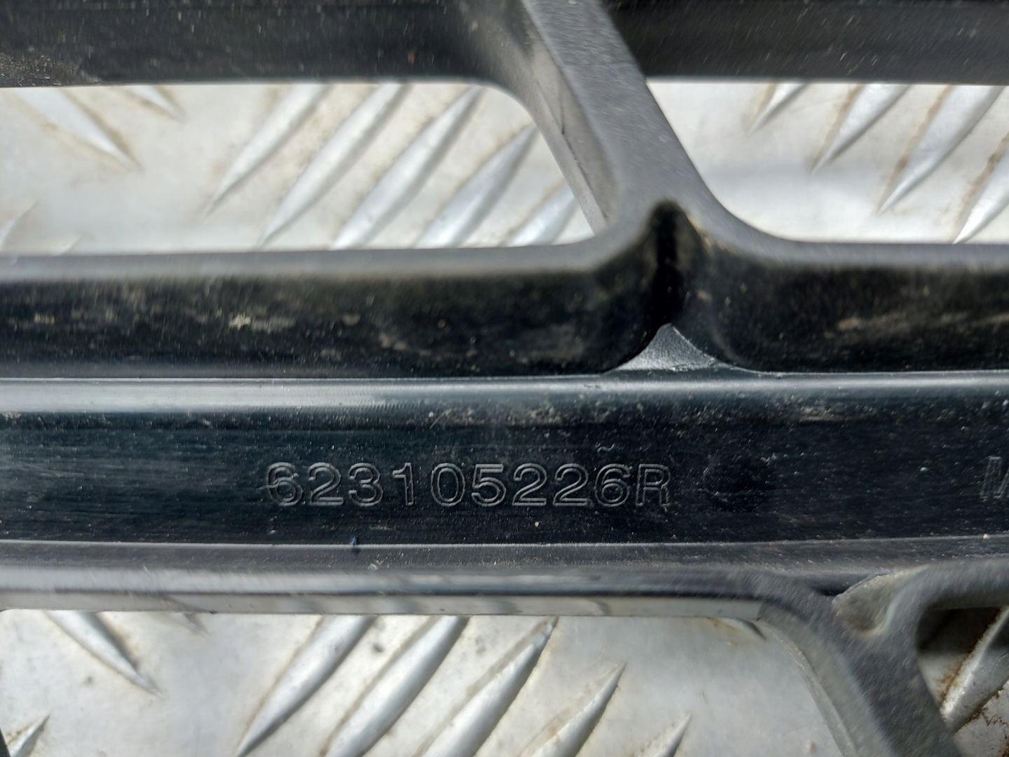 Renault Trafic L Kühlergrill FRONTGRILL Kühlergitter 623105226R - Thumbnail 10