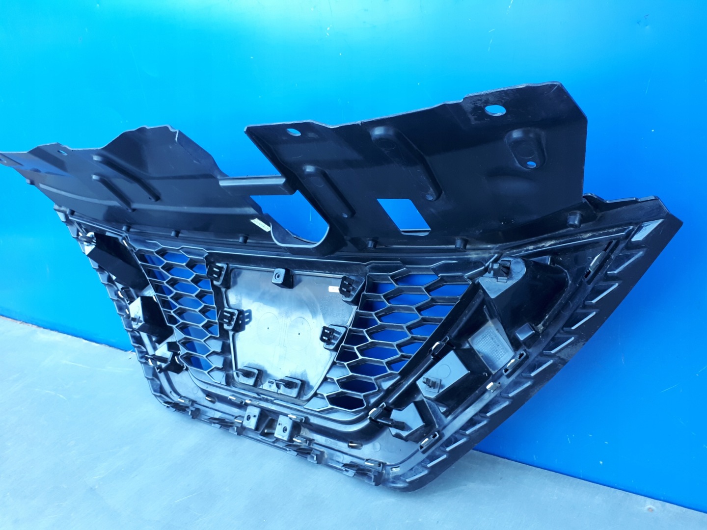 Nissan Qashqai J11 Kühlergrill FRONTGRILL Kühlergitter 62310HV00A - Thumbnail 9