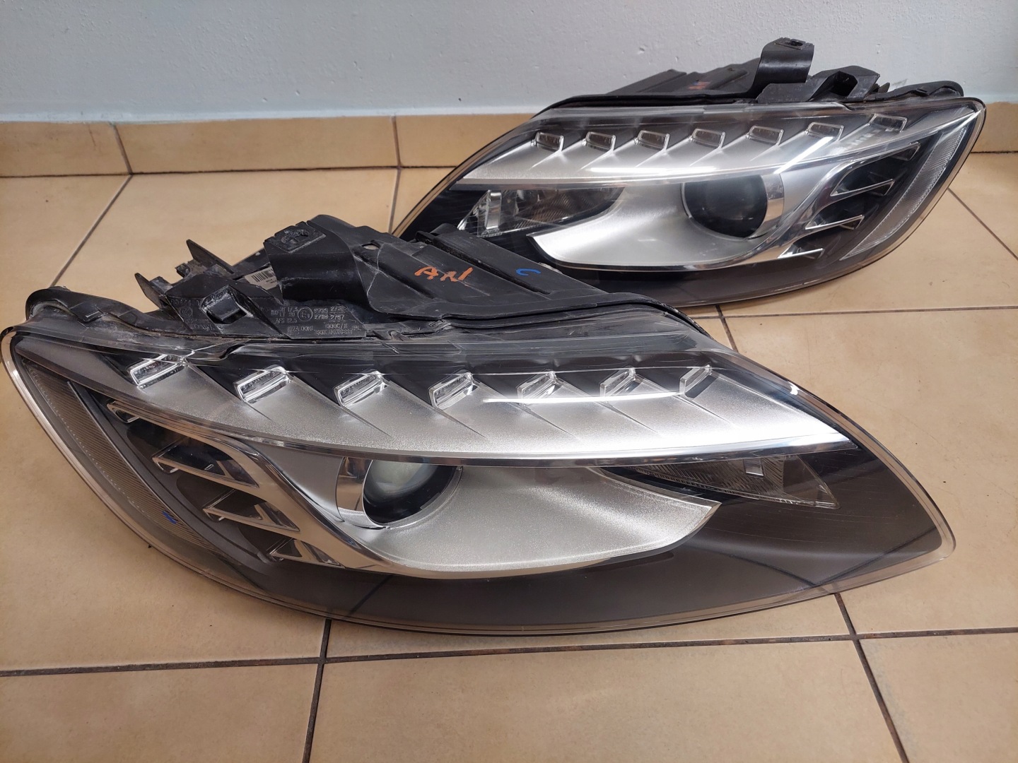 Frontscheinwerfer Audi Q7 4L0941003 Xenon Links Scheinwerfer Headlight - Thumbnail 1