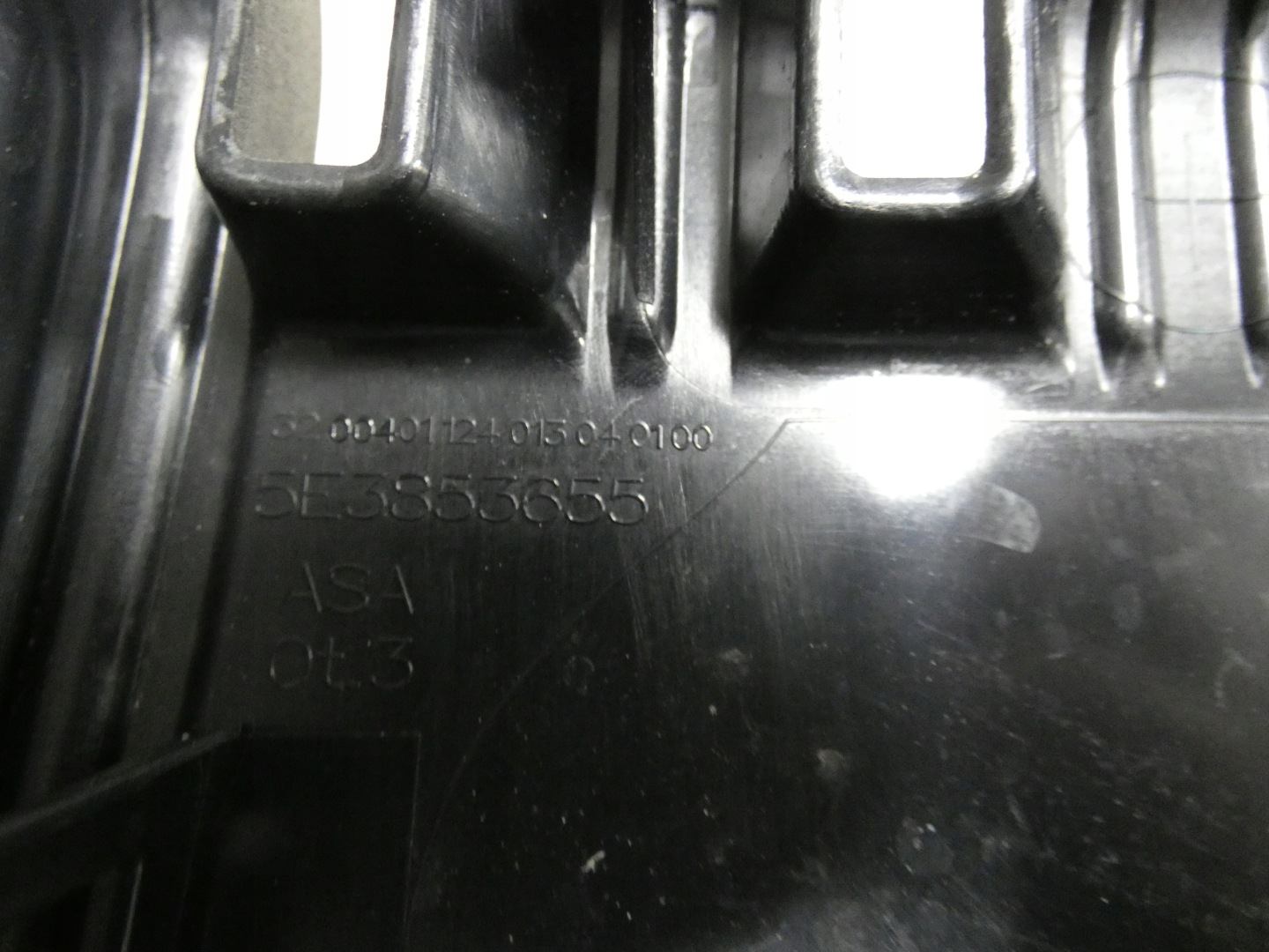 Skoda Octavia 1U Kühlergrill FRONTGRILL Kühlergitter 5E3853655 - Thumbnail 5