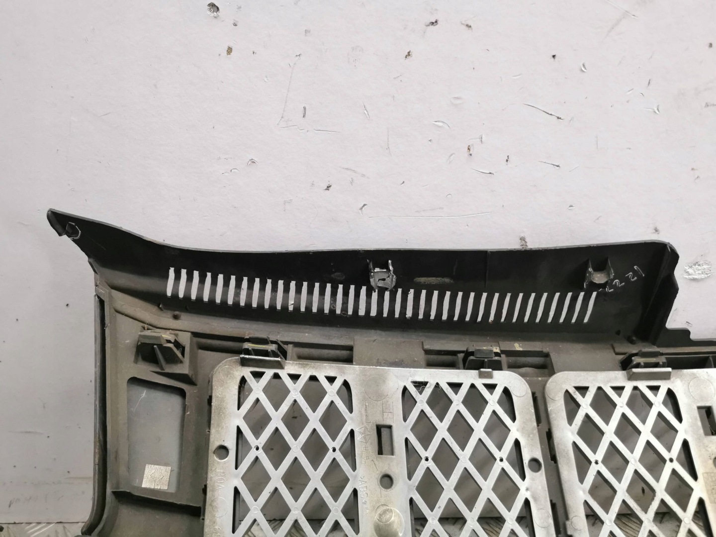 Jeep Cherokee J Kühlergrill FRONTGRILL Kühlergitter 68089734AA - Thumbnail 11