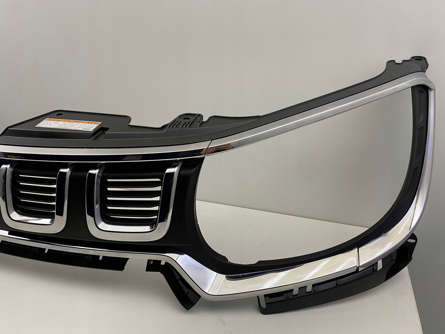 Suzuki Ignis I FH Kühlergrill FRONTGRILL Kühlergitter 72211173S0 - Thumbnail 4