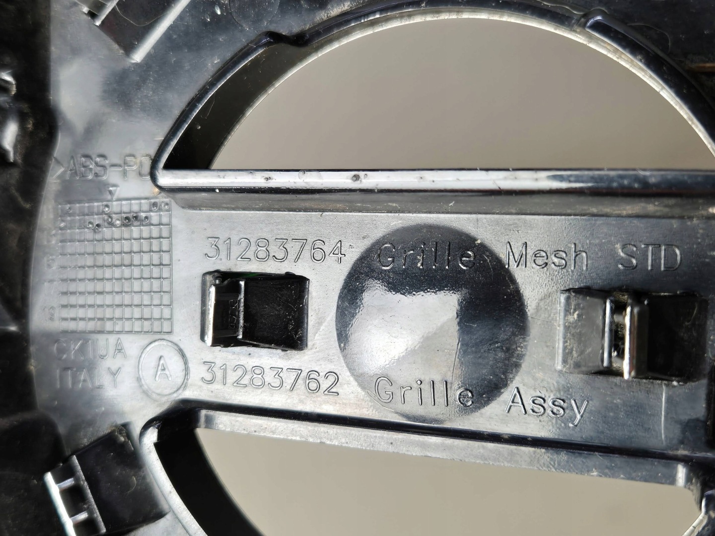 Volvo S40/S50/V40/V50 V40 Kühlergrill FRONTGRILL Kühlergitter 31283764 - Thumbnail 9