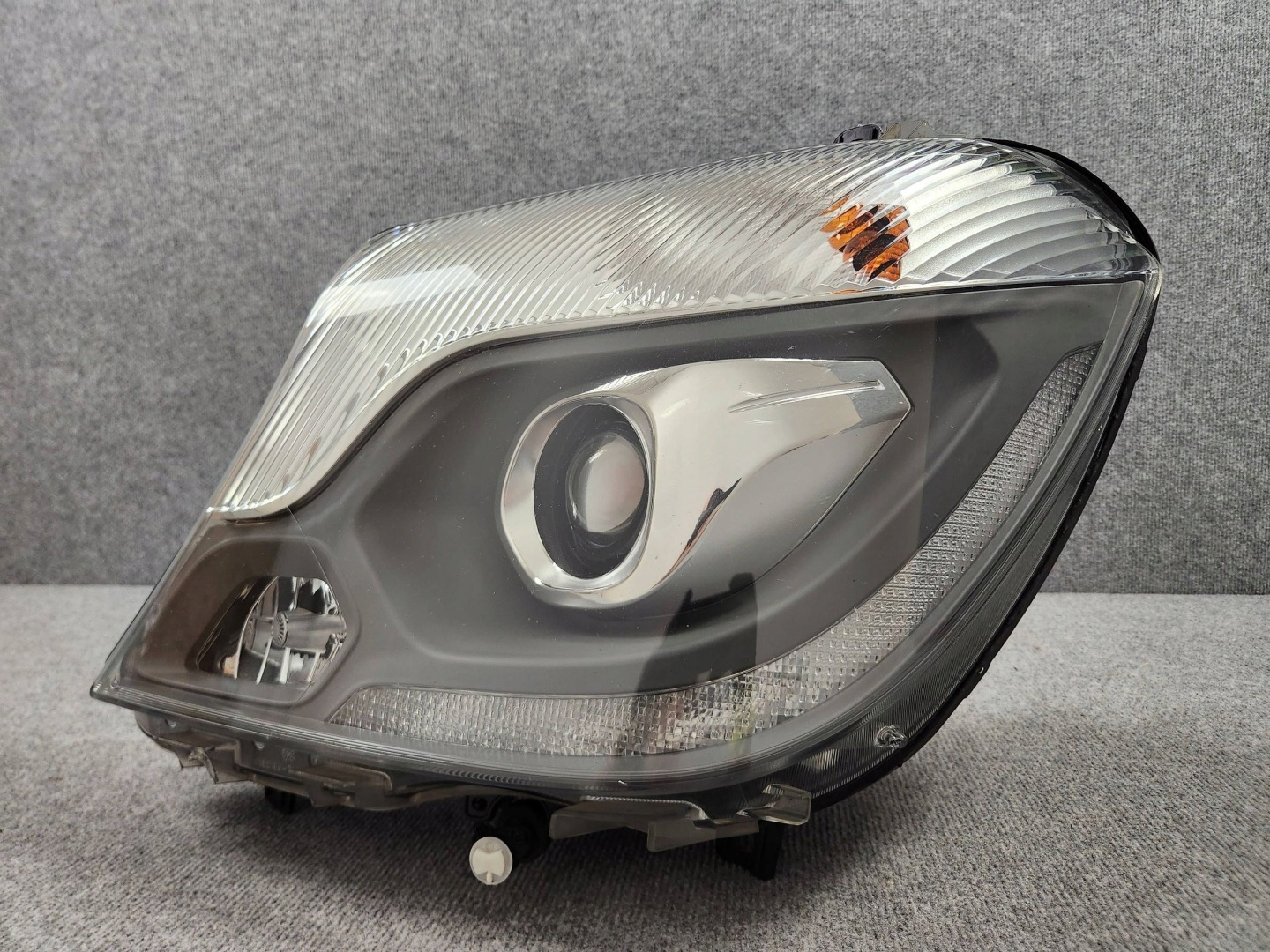Frontscheinwerfer Mercedes-Benz Sprinter W906 A9068203161 Bi-Xenon Links Headlight - Thumbnail 1