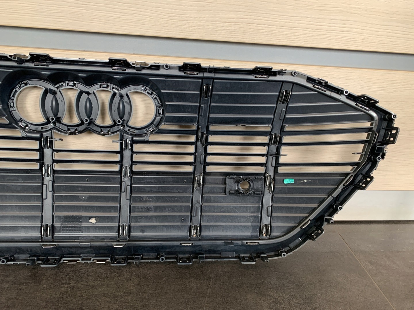 Audi e-tron Kühlergrill FRONTGRILL Kühlergitter 4KE853651 - Thumbnail 5