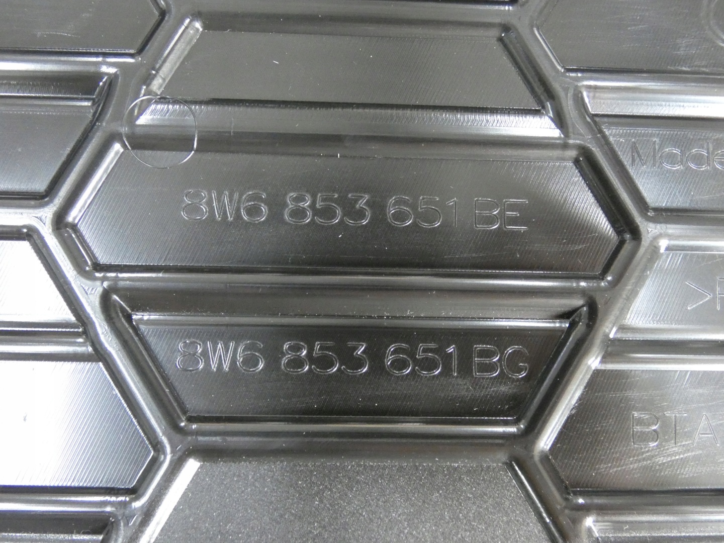 Audi 8W6 Kühlergrill FRONTGRILL Kühlergitter 8W6853651BE - Thumbnail 7