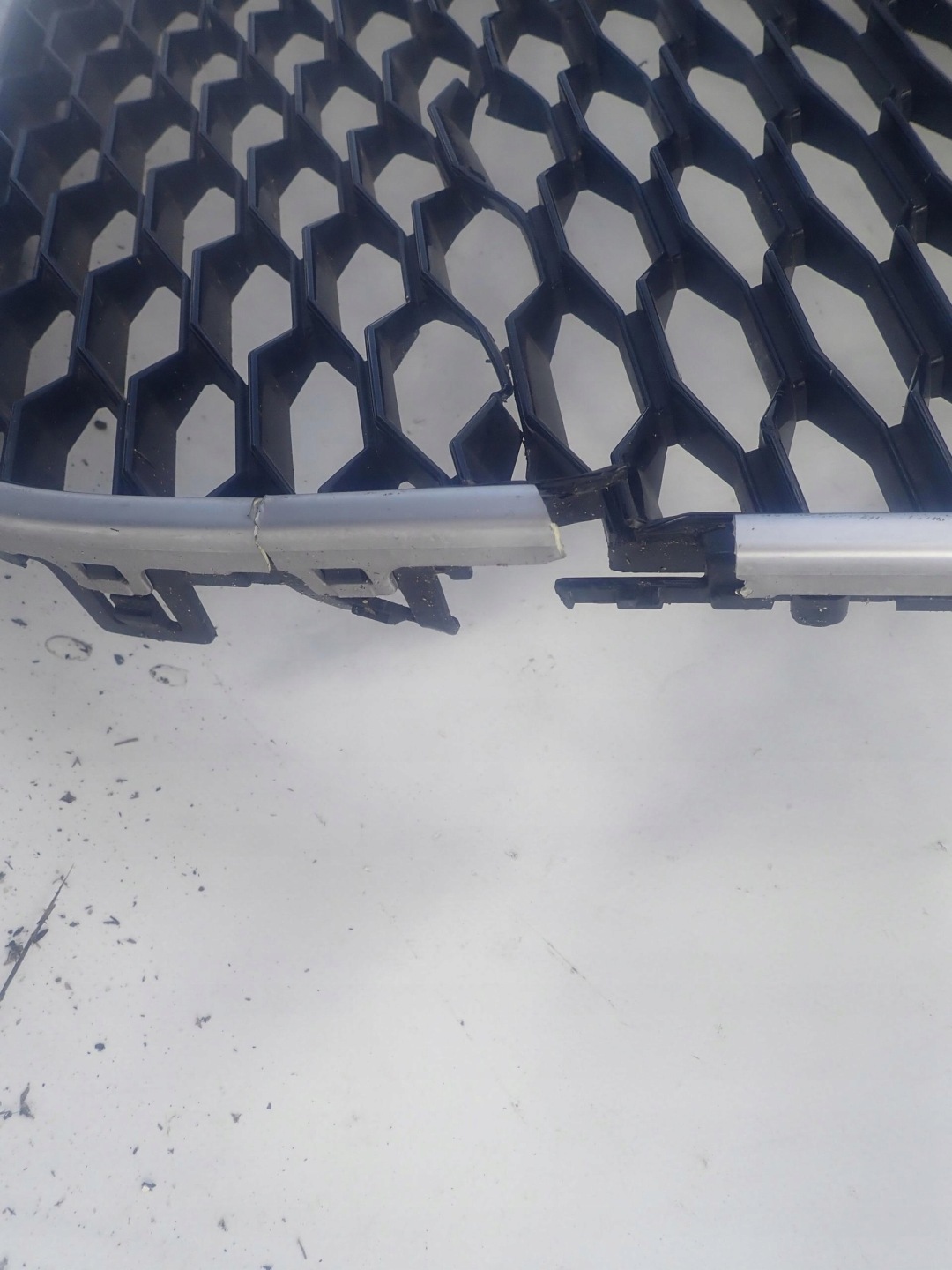 Audi A6 Kühlergrill FRONTGRILL Kühlergitter 4G0853653H - Thumbnail 4