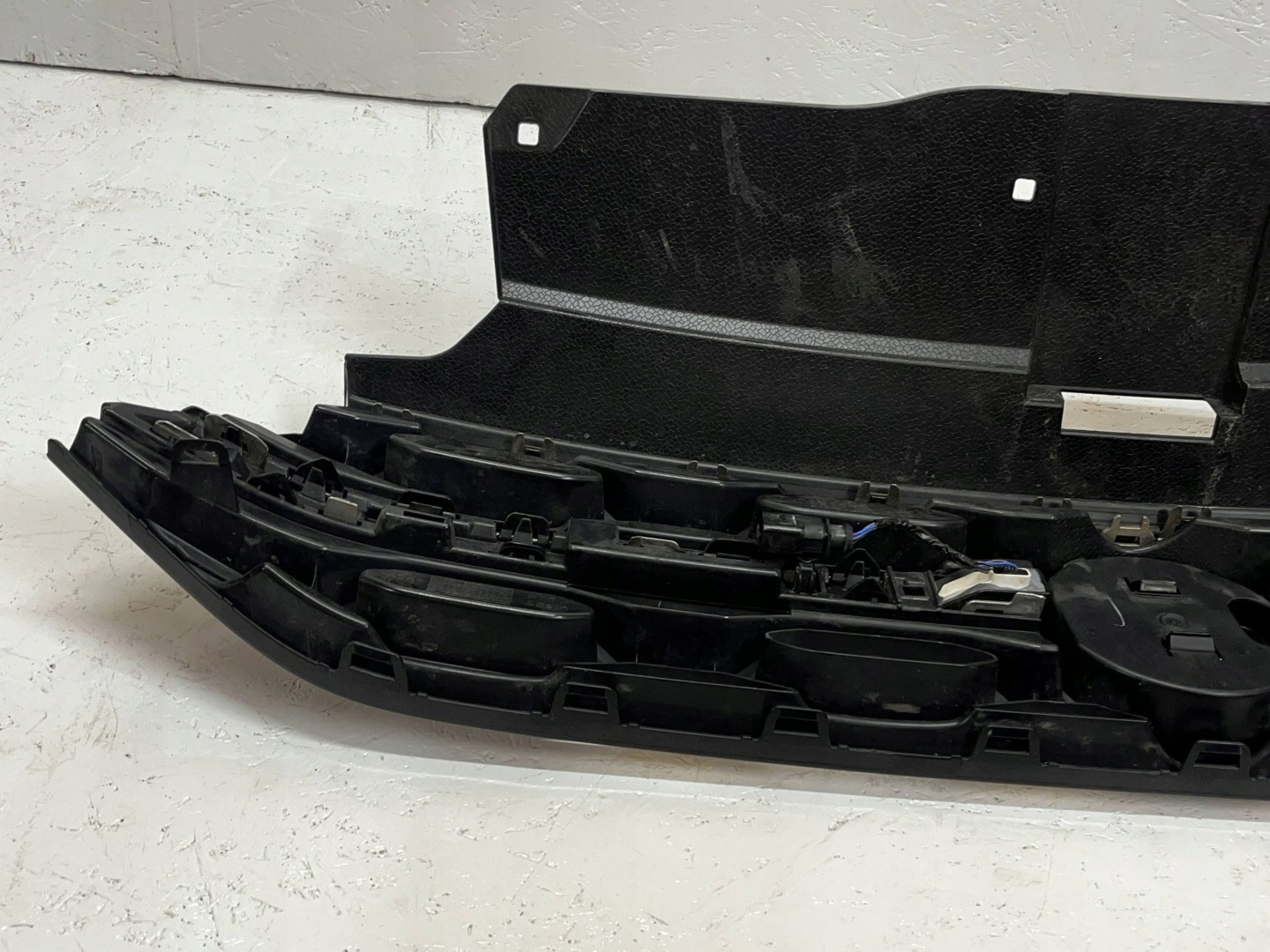 VW T-Roc A1 Kühlergrill FRONTGRILL Kühlergitter 2GA853653H - Thumbnail 9