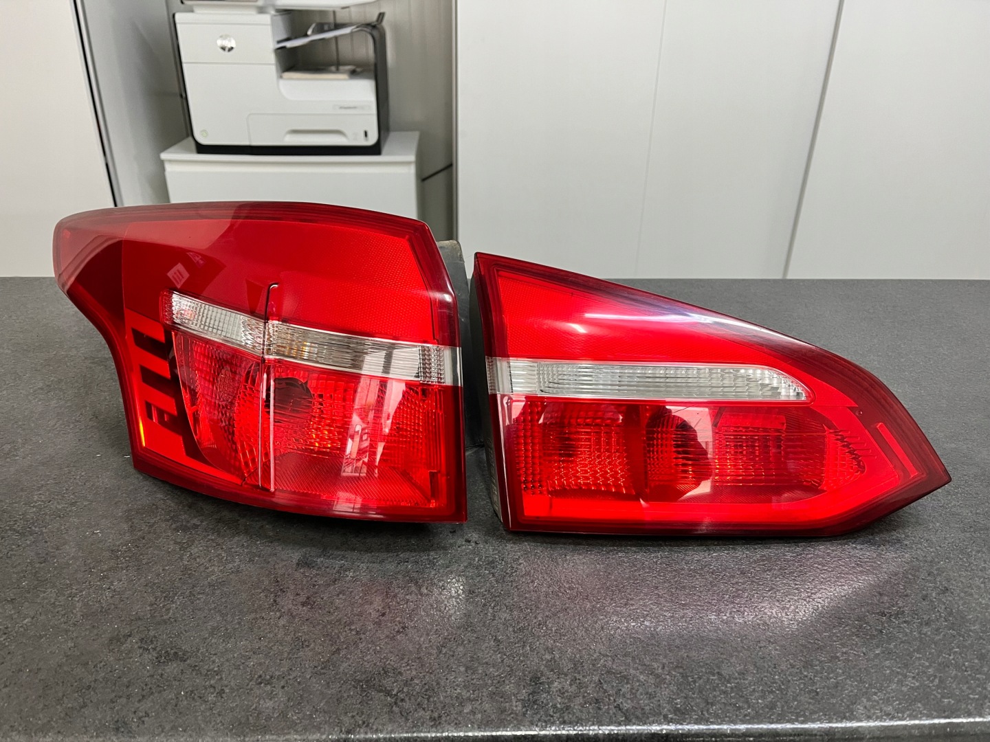 Ford Focus III Mk3 Rückleuchte F1EB13405DBOE Rearlamp - Thumbnail 1