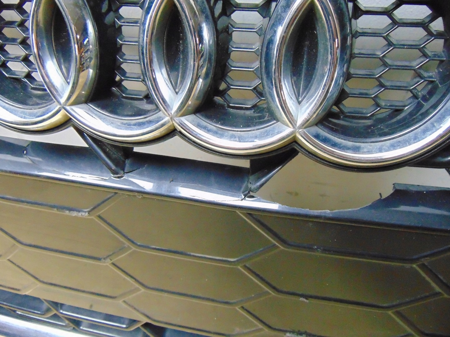 Audi A4 B9 Kühlergrill FRONTGRILL Kühlergitter 8W0853651EB - Thumbnail 9