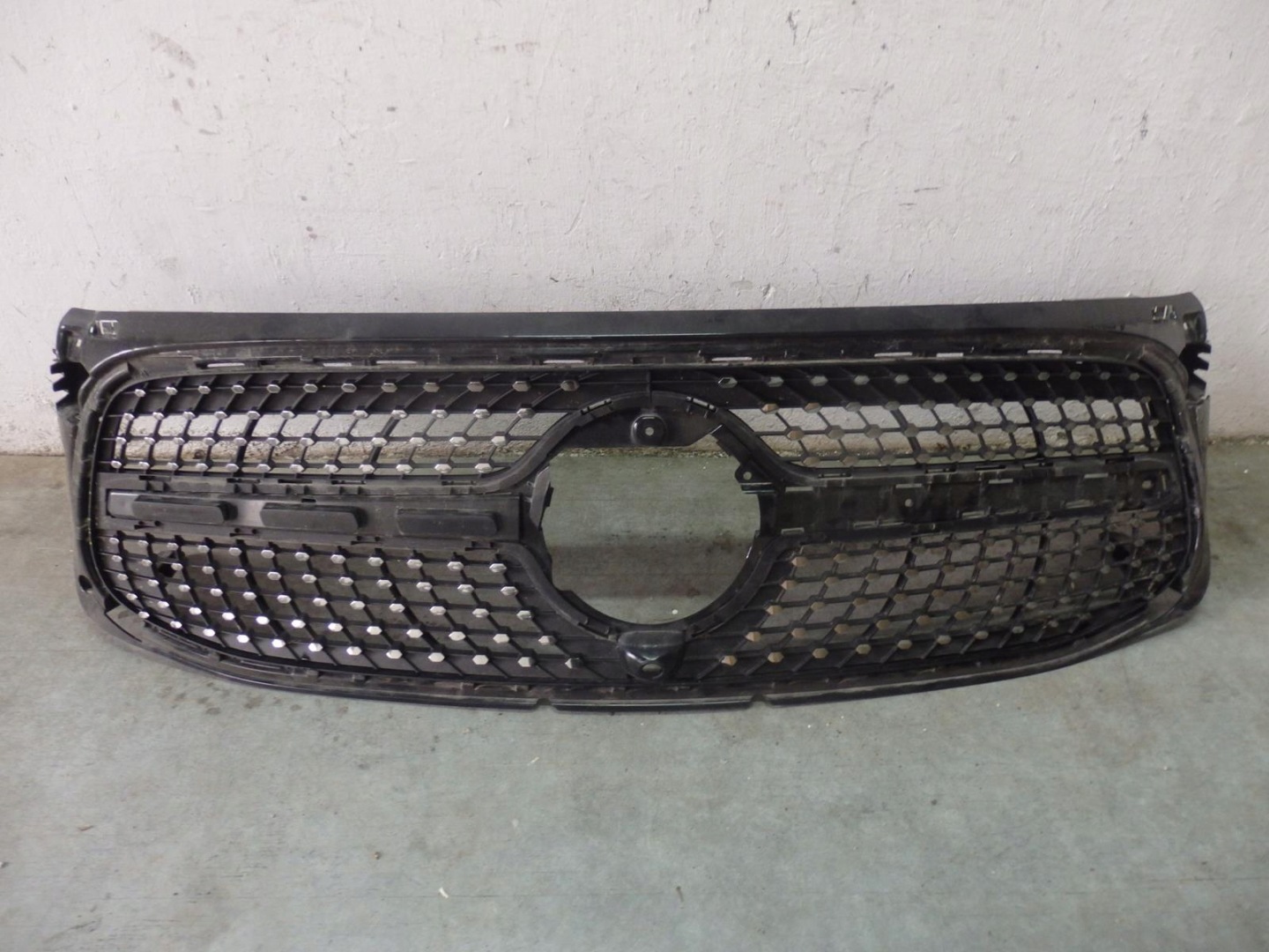 Mercedes-Benz GLB W247 Kühlergrill FRONTGRILL Kühlergitter A2478885900 - Thumbnail 1