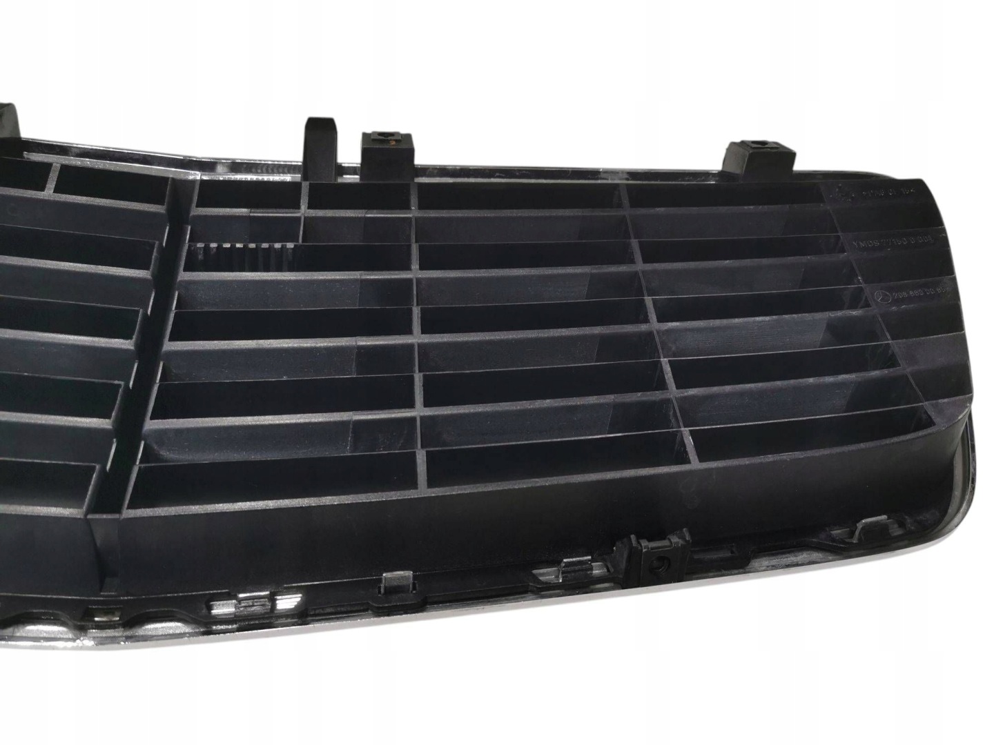 Mercedes-Benz CLK-Klasse W208 Kühlergrill FRONTGRILL Kühlergitter A2038800085 - Thumbnail 10