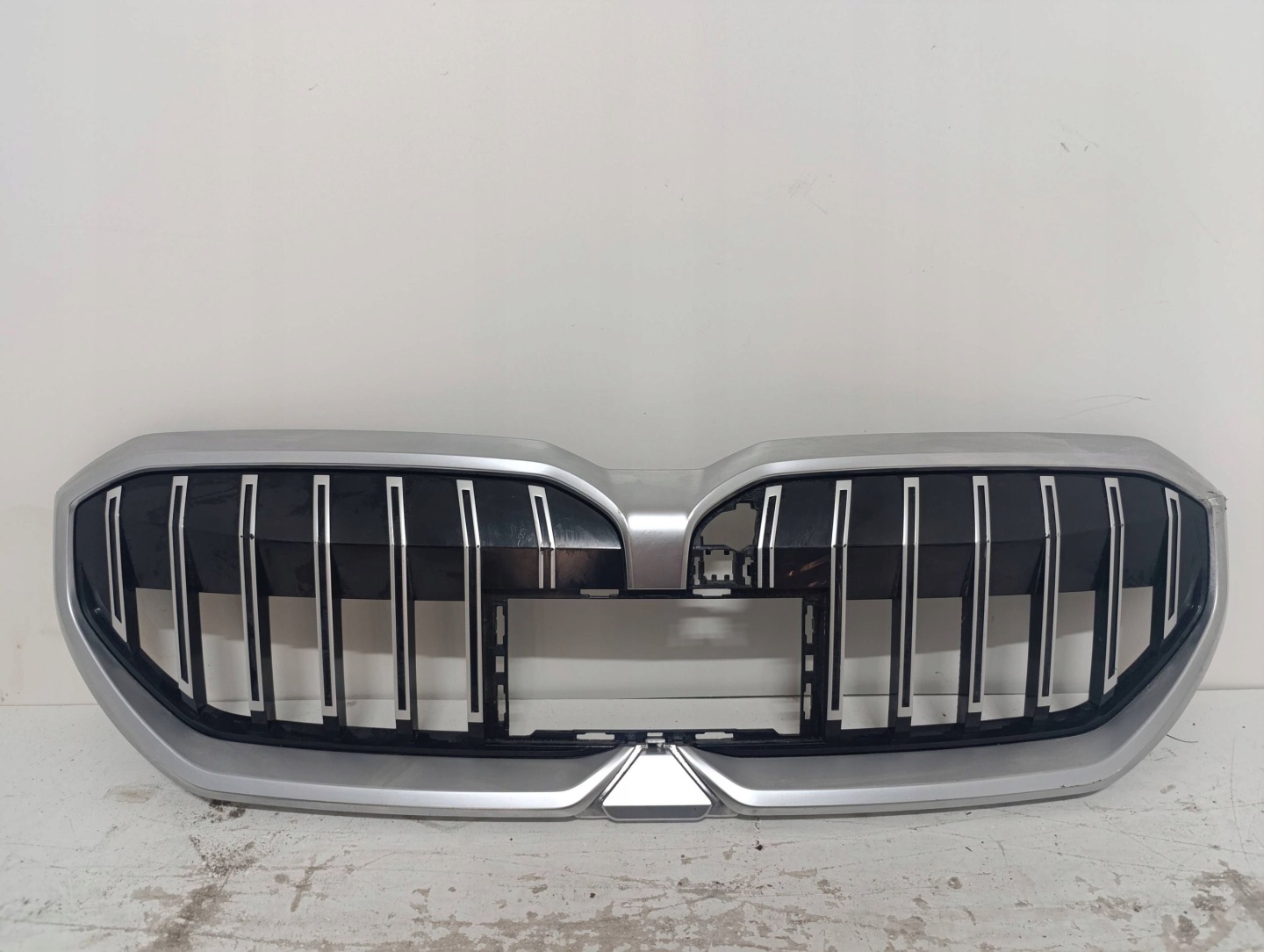 BMW 5 G61 Kühlergrill FRONTGRILL Kühlergitter - Thumbnail 1