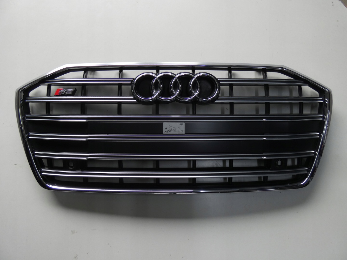 Audi 4K0 Kühlergrill FRONTGRILL Kühlergitter 4K0853653D - Thumbnail 1