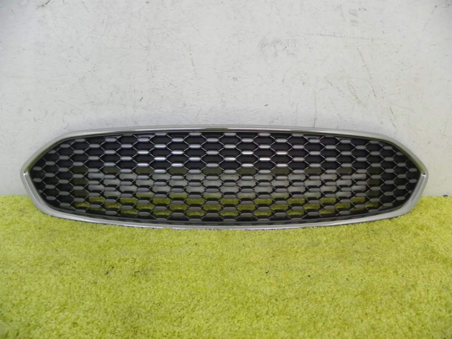 Ford Ka III KAF Mk3 Kühlergrill FRONTGRILL Kühlergitter - Thumbnail 1