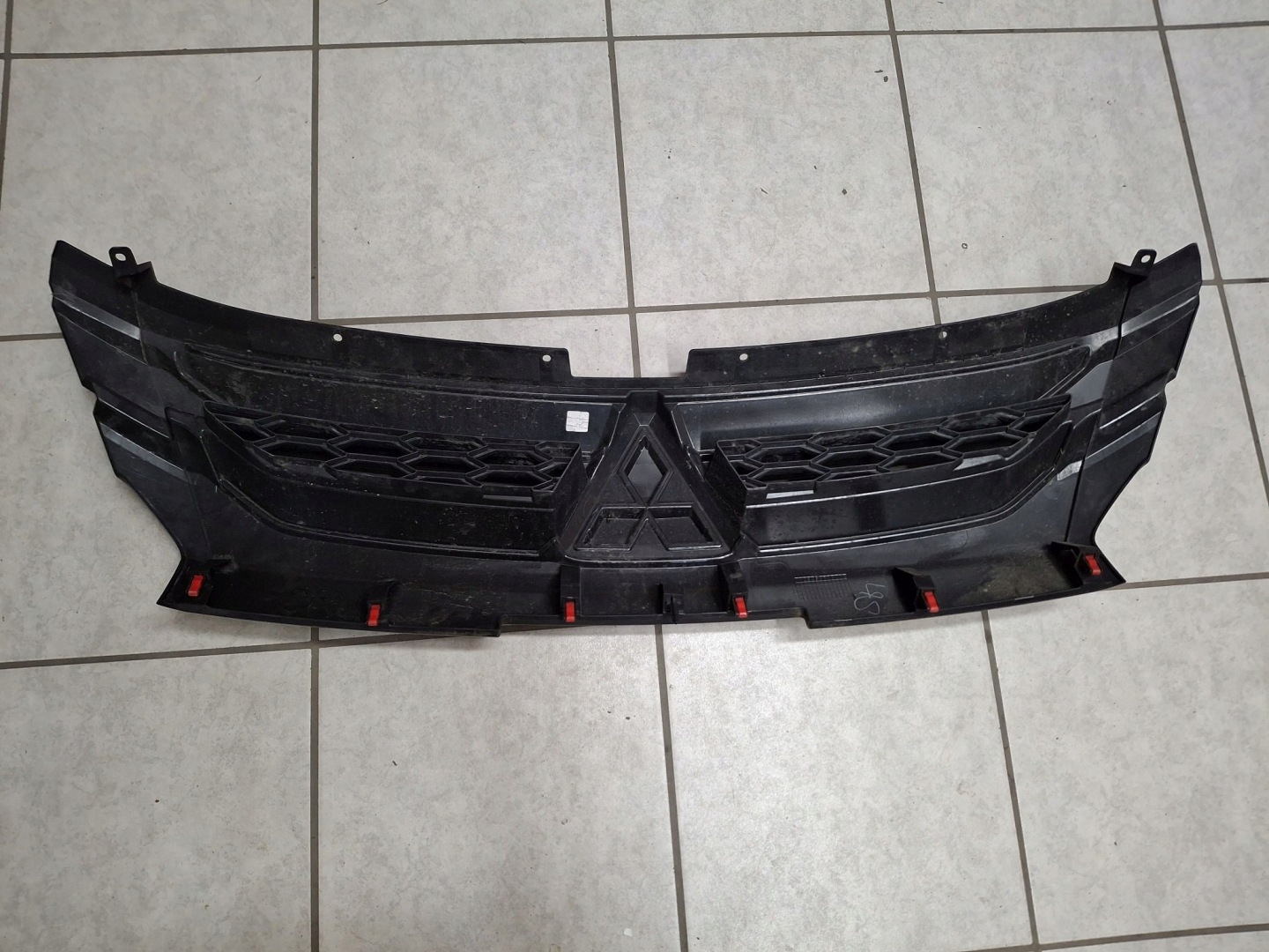 Mitsubishi L200 K60T Kühlergrill FRONTGRILL Kühlergitter 7450B292 - Thumbnail 4
