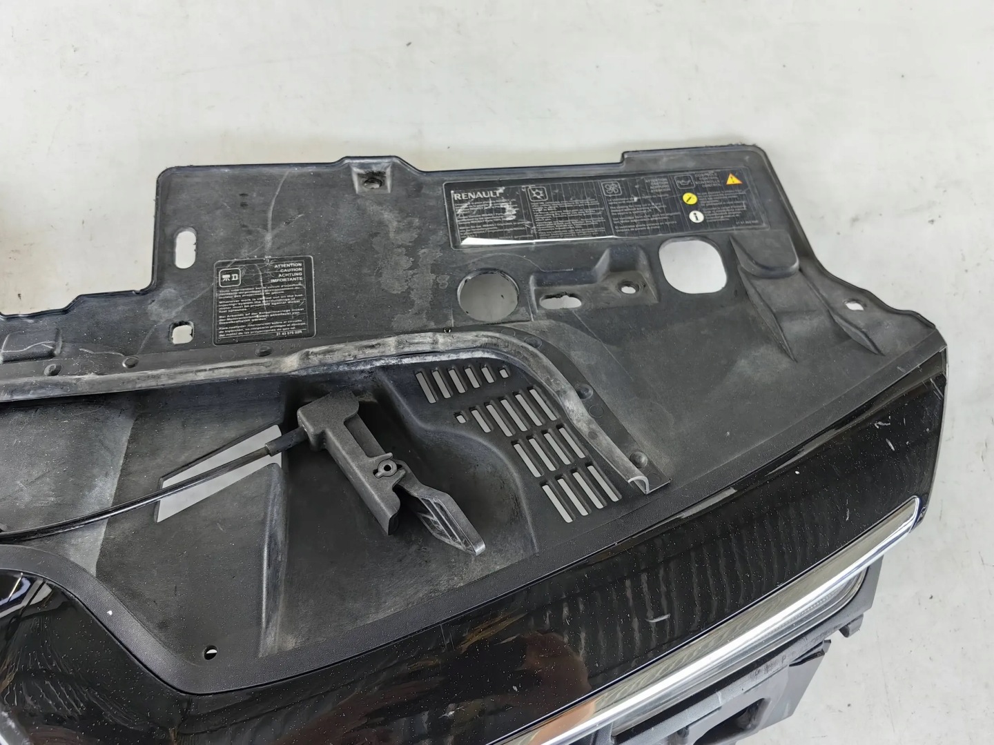Renault Clio X98 Kühlergrill FRONTGRILL Kühlergitter 622561433R - Thumbnail 8