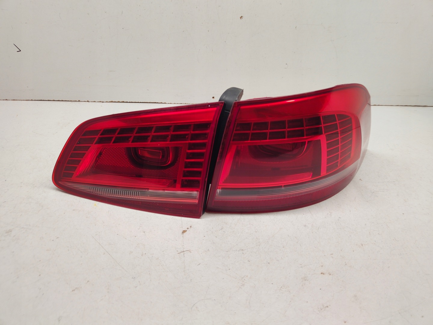 VW Passat B7 Rückleuchte 3AF945208B Rearlamp - Thumbnail 1