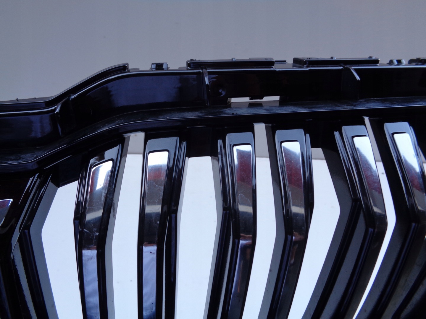 Skoda Kodiaq 565 Kühlergrill FRONTGRILL Kühlergitter 565853653A - Thumbnail 4