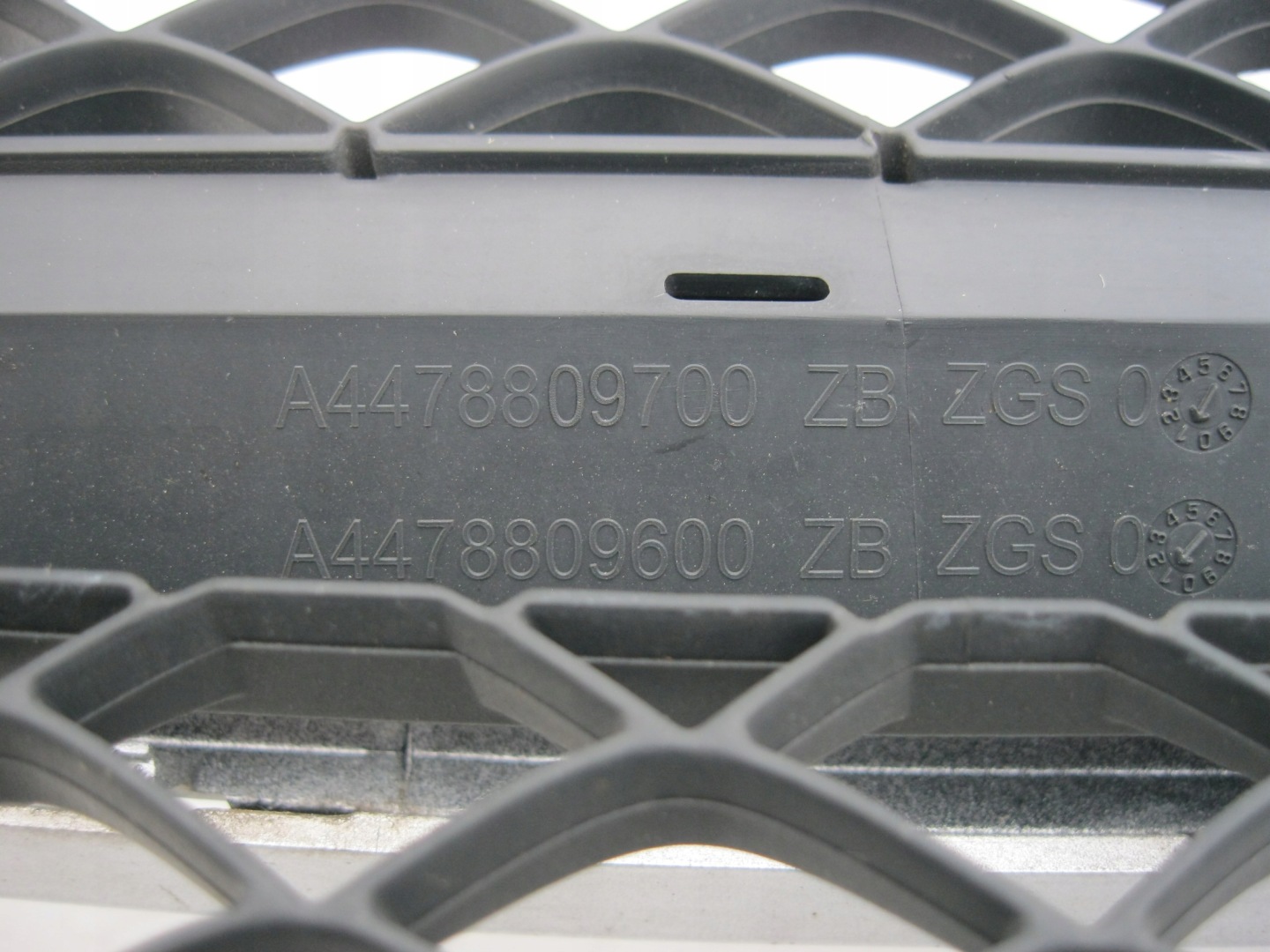 Mercedes-Benz Vito W447 Kühlergrill FRONTGRILL Kühlergitter A4478809700 - Thumbnail 4