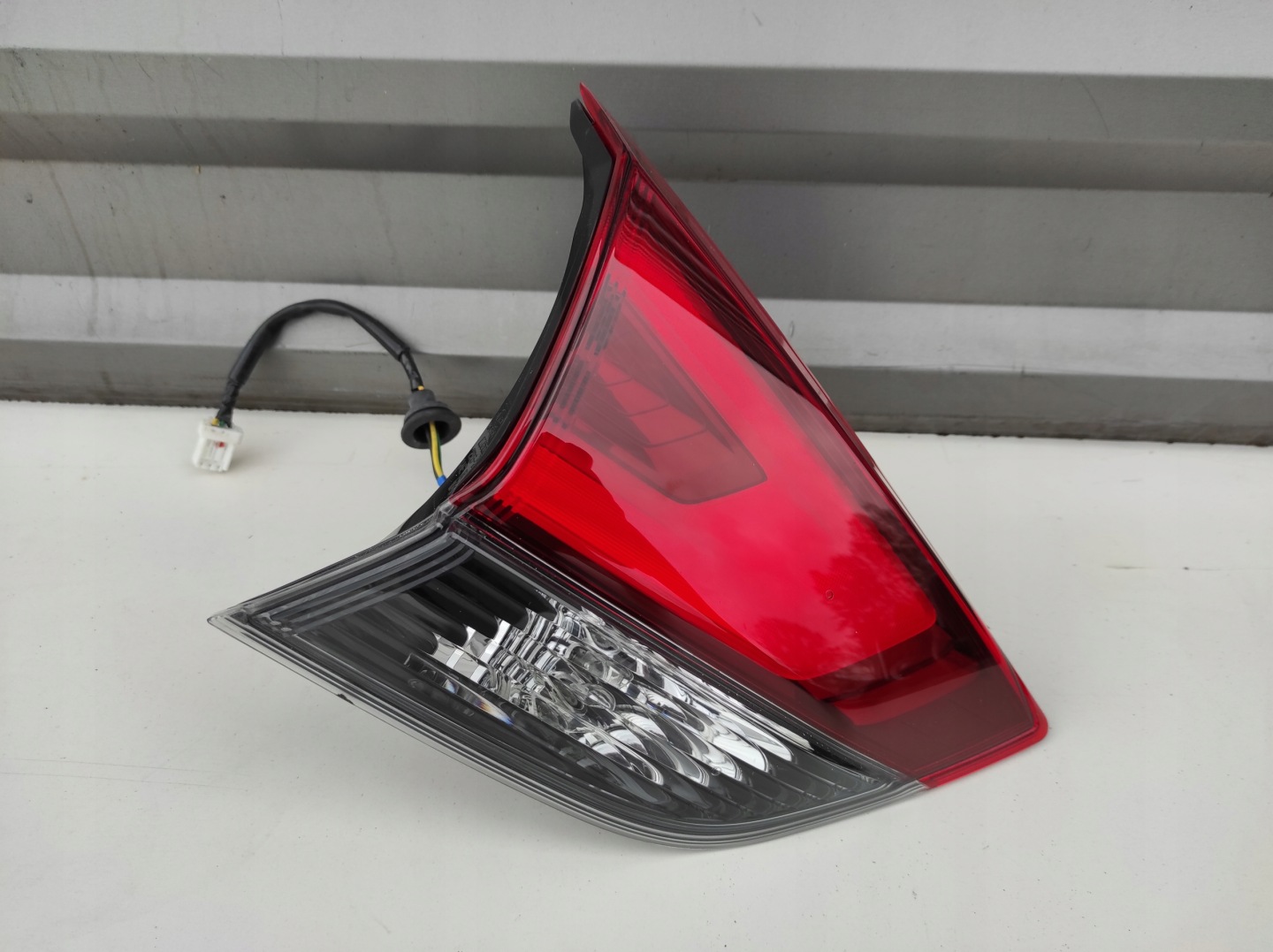 Nissan X-Trail T32 Rückleuchte LAMPAWKLA Rearlamp - Thumbnail 1