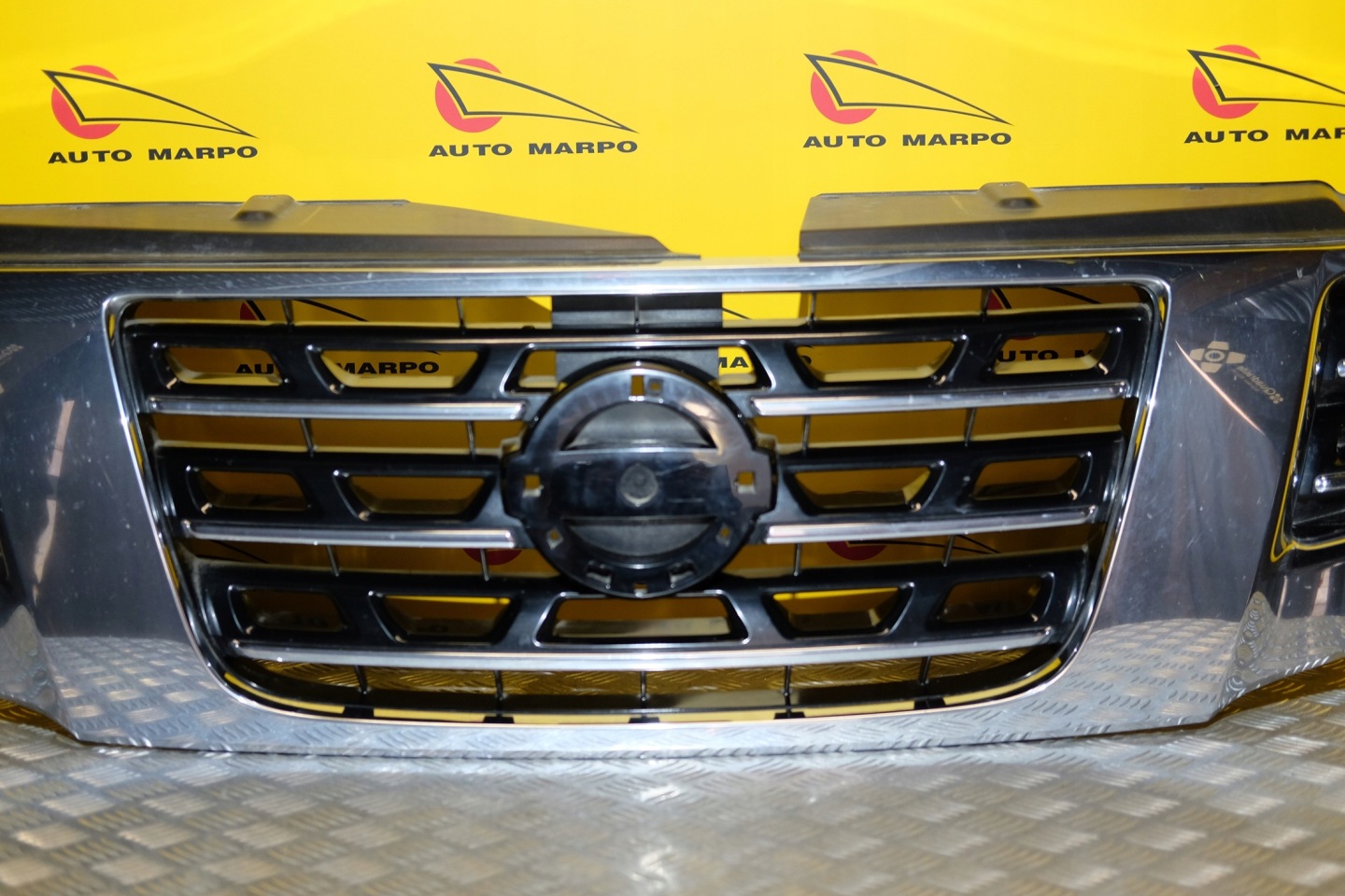 Nissan Patrol Y60 Kühlergrill FRONTGRILL Kühlergitter - Thumbnail 6