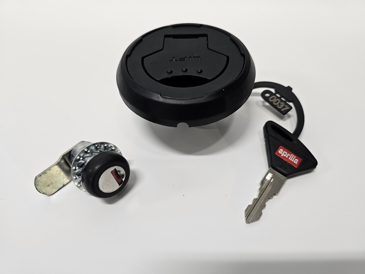 リヤドロ エンジンスワップにも KNローダウンリヤサス リアショック黒赤