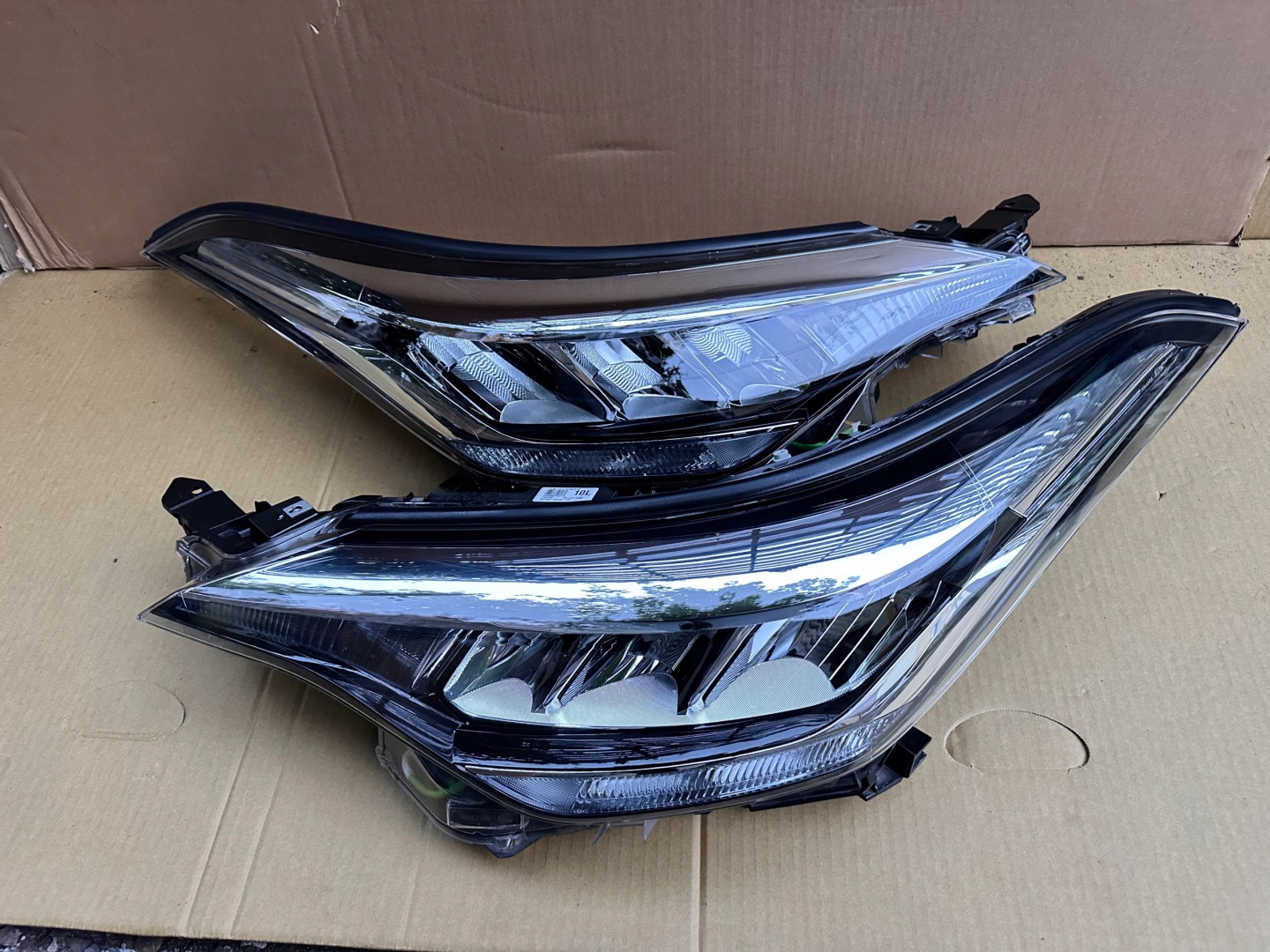 Frontscheinwerfer Toyota C-HR X20 81150F41808 LED Links Scheinwerfer Headlight - Thumbnail 1