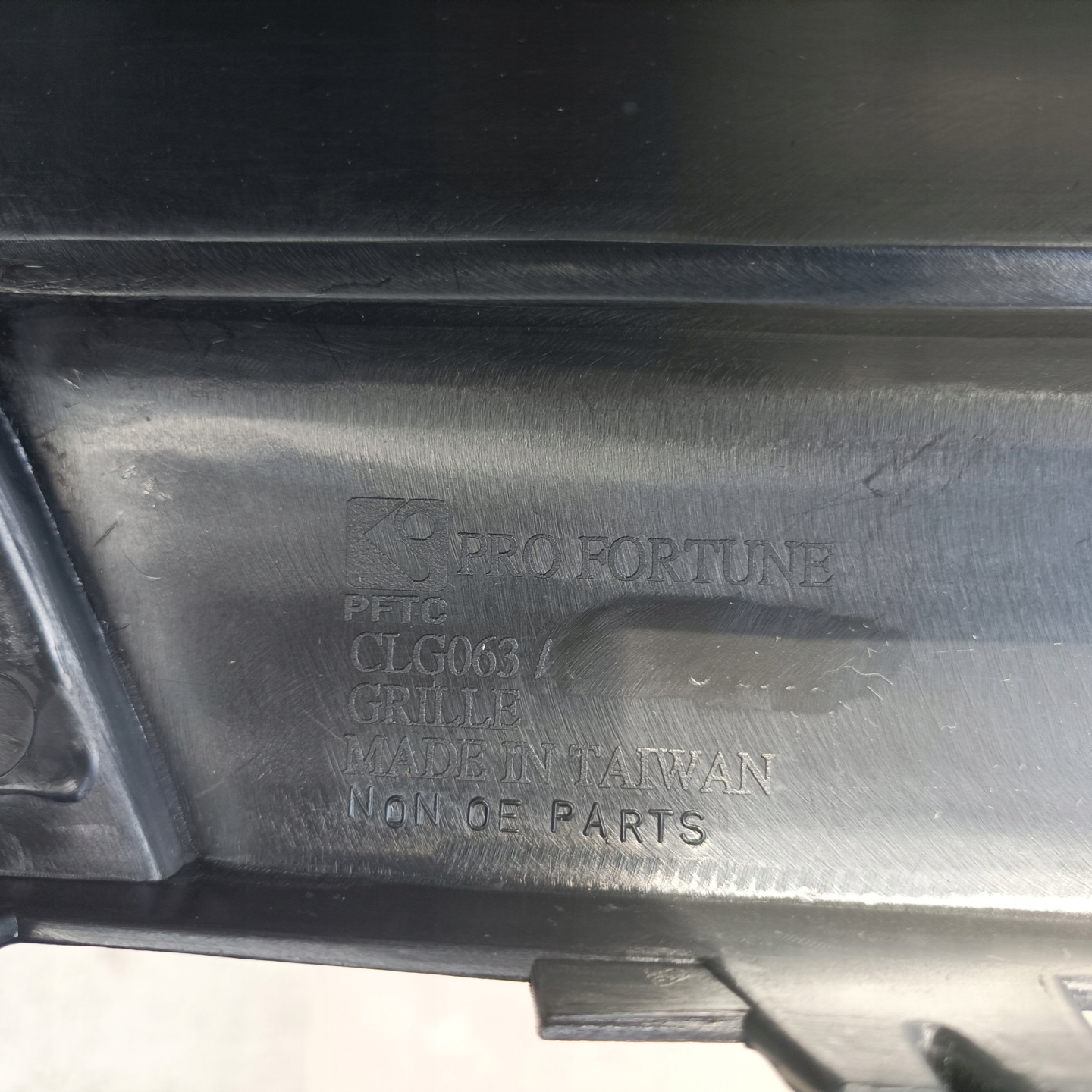 Chevrolet Tahoe GMT-820 Kühlergrill FRONTGRILL Kühlergitter - Thumbnail 10