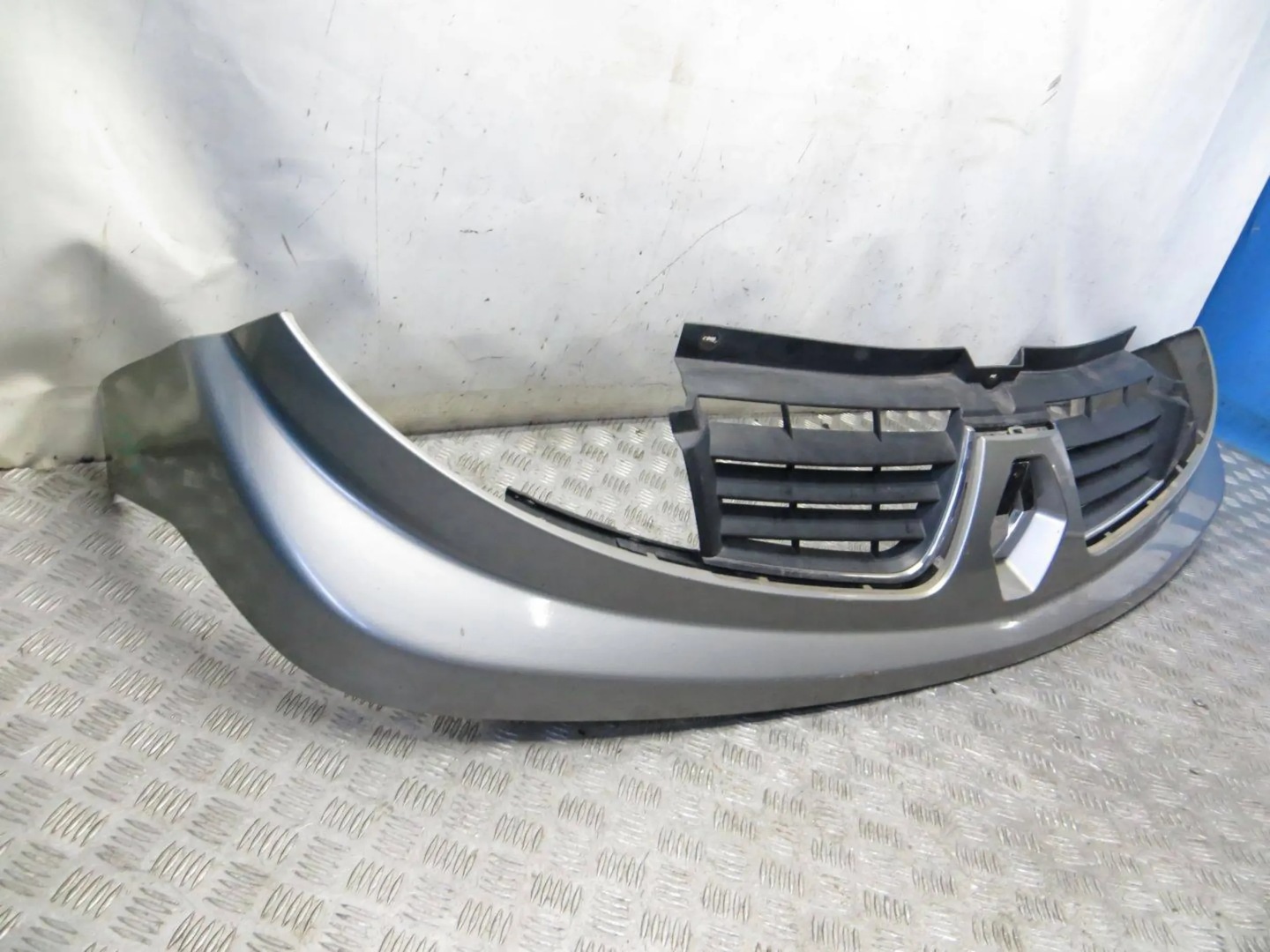 Renault Trafic L Kühlergrill FRONTGRILL Kühlergitter 623100251R - Thumbnail 3