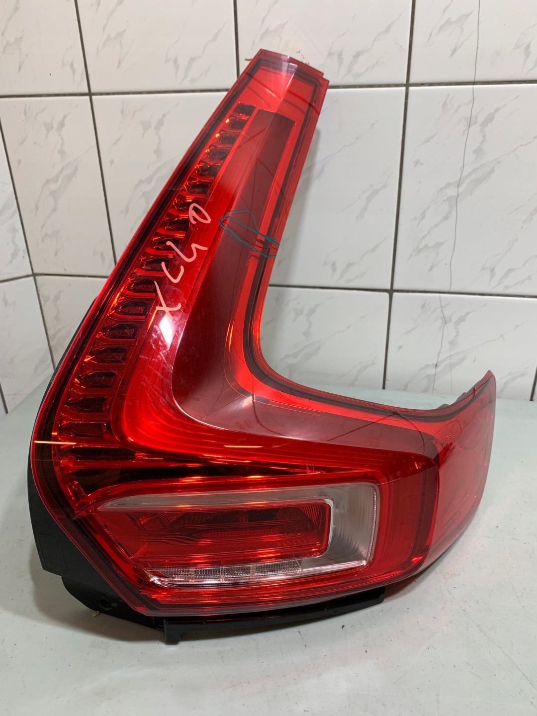 Volvo XC40 Rückleuchte 40314467 Rearlamp - Thumbnail 1