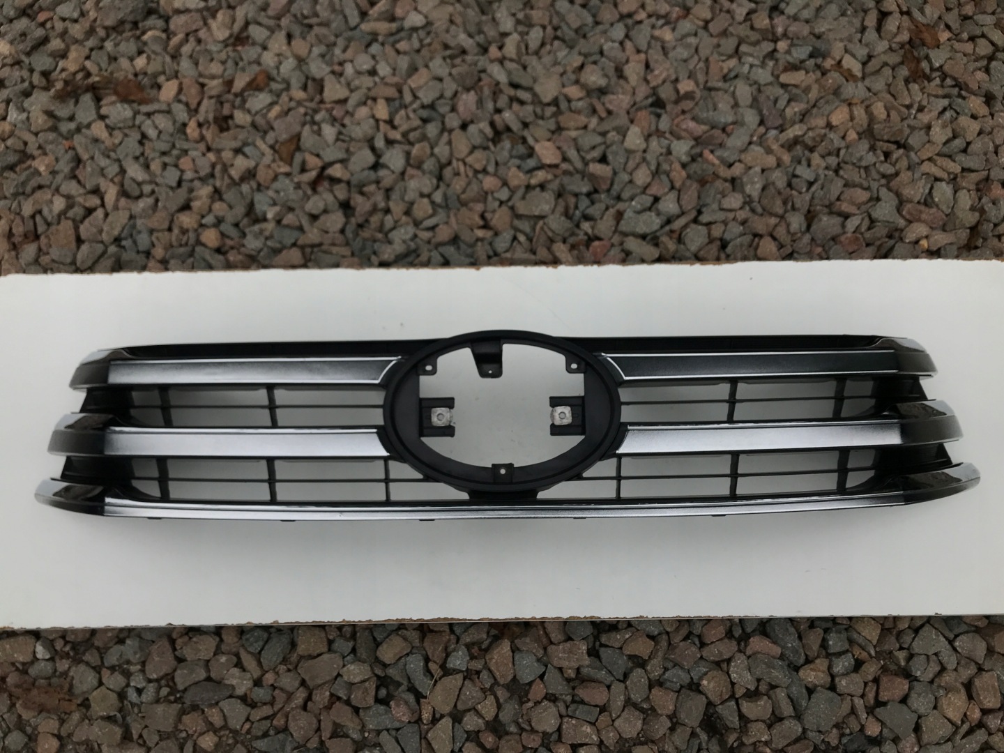 Toyota Hilux AN1P Kühlergrill FRONTGRILL Kühlergitter 8VIIIATRAP - Thumbnail 1