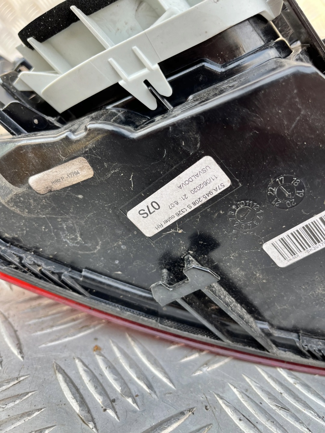 Skoda Karoq 57A Rückleuchte 57A945208 Rearlamp - Thumbnail 1