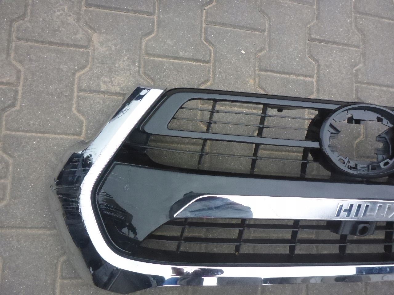 Toyota Hilux AN1P Kühlergrill FRONTGRILL Kühlergitter - Thumbnail 9