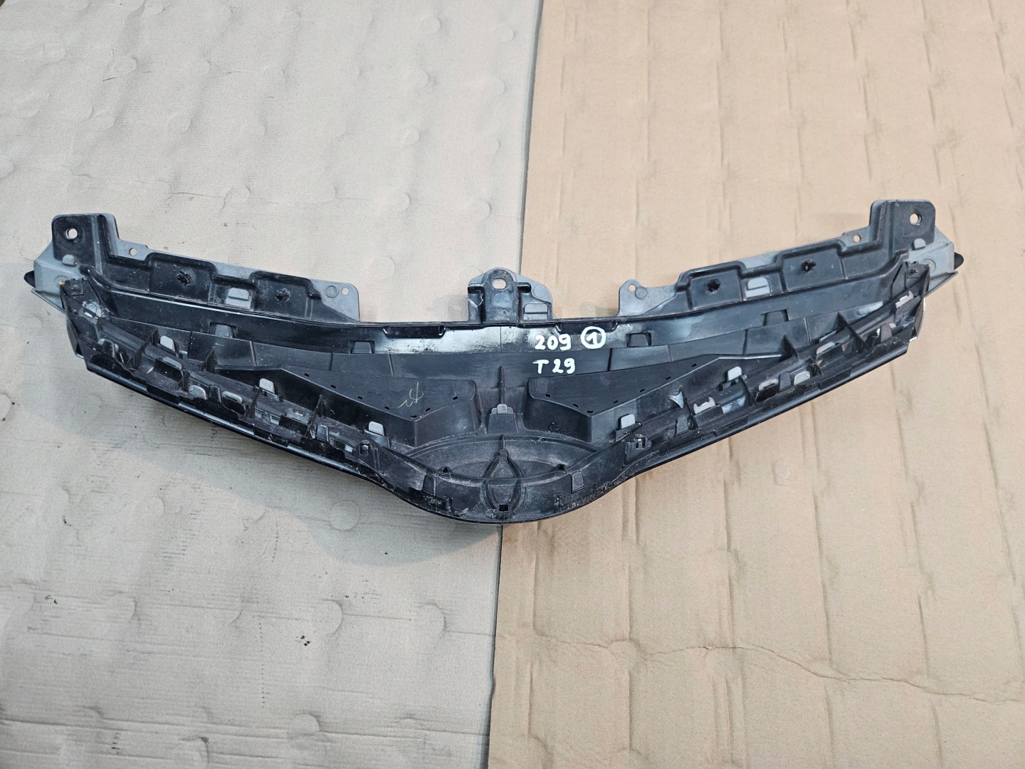 Toyota Avensis T25 Kühlergrill FRONTGRILL Kühlergitter - Thumbnail 5