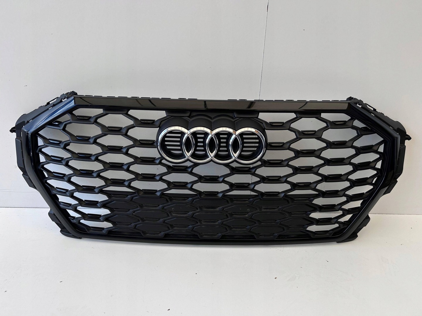 Audi Q3 Kühlergrill FRONTGRILL Kühlergitter 83F853651 - Thumbnail 1